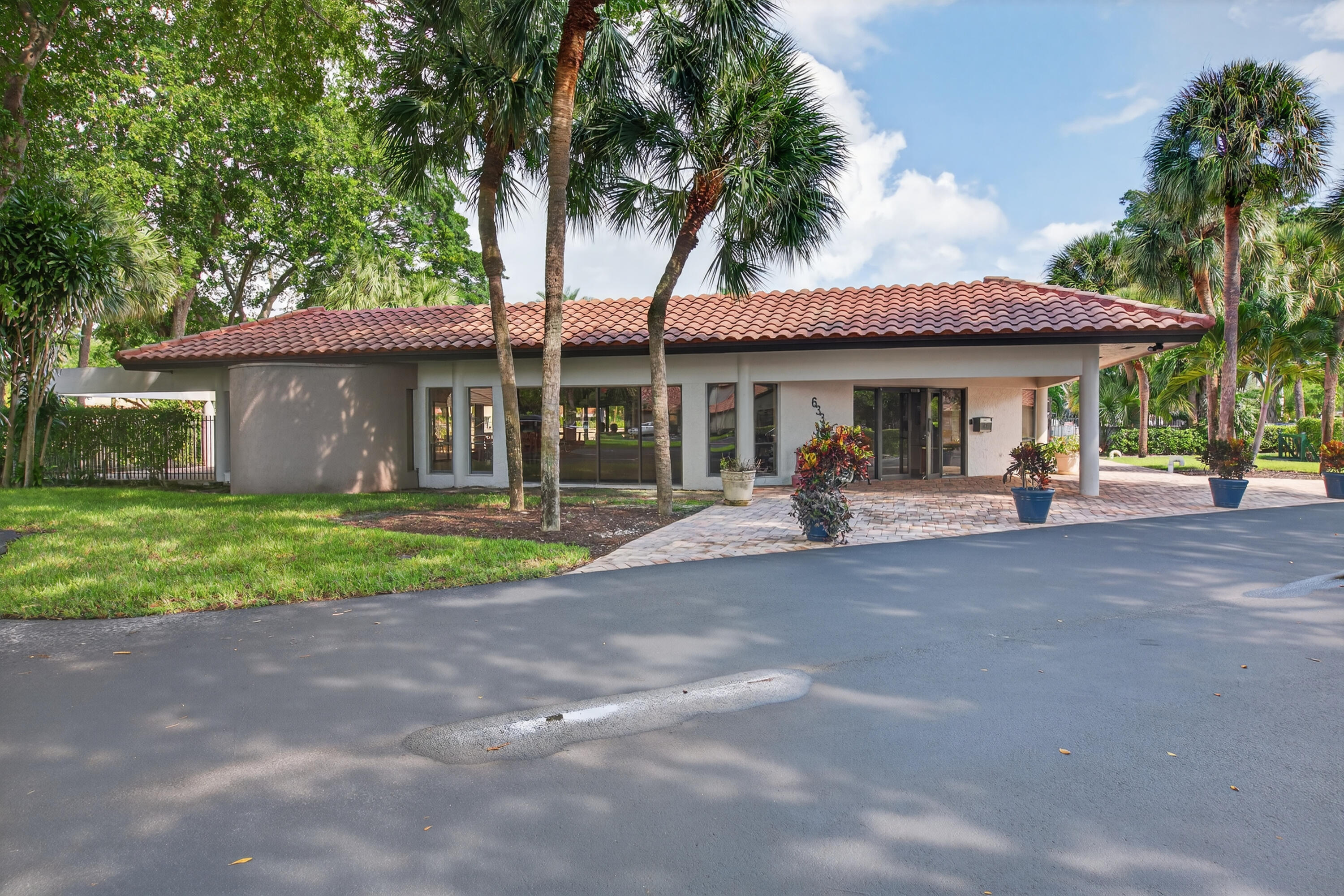 LAKES OF DEER CREEK CONDO - Residential