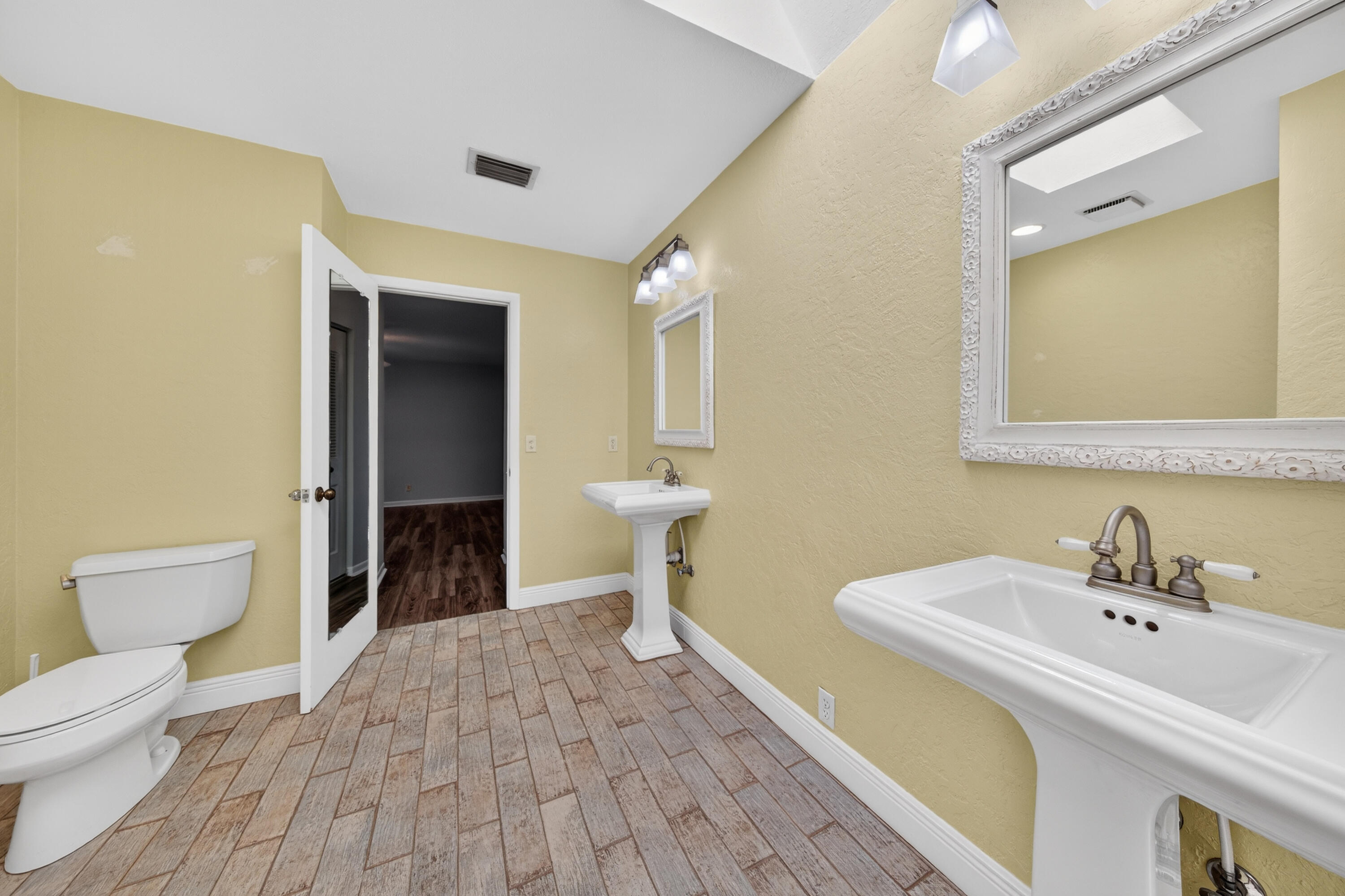 LAKES OF DEER CREEK CONDO - Residential