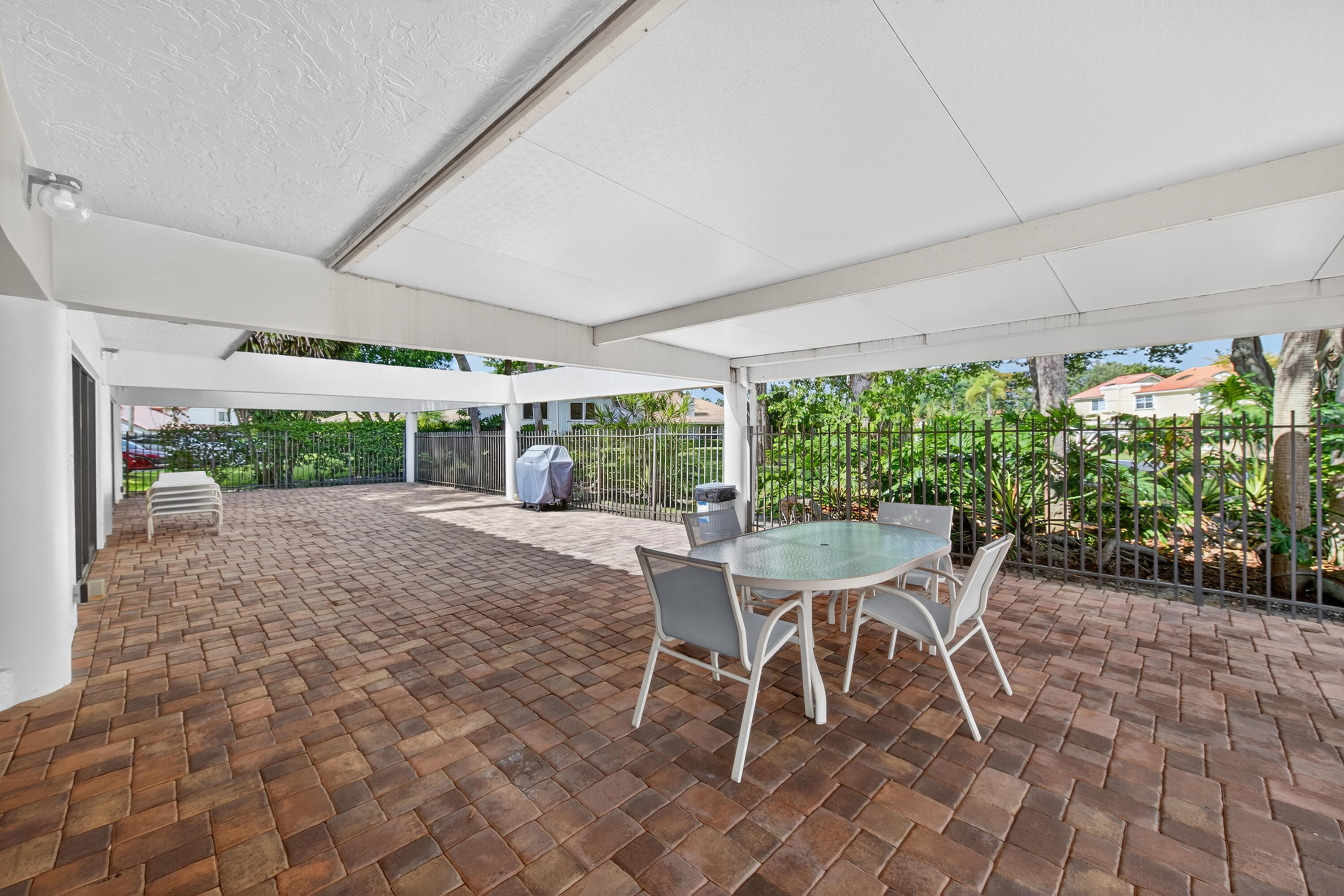 LAKES OF DEER CREEK CONDO - Residential