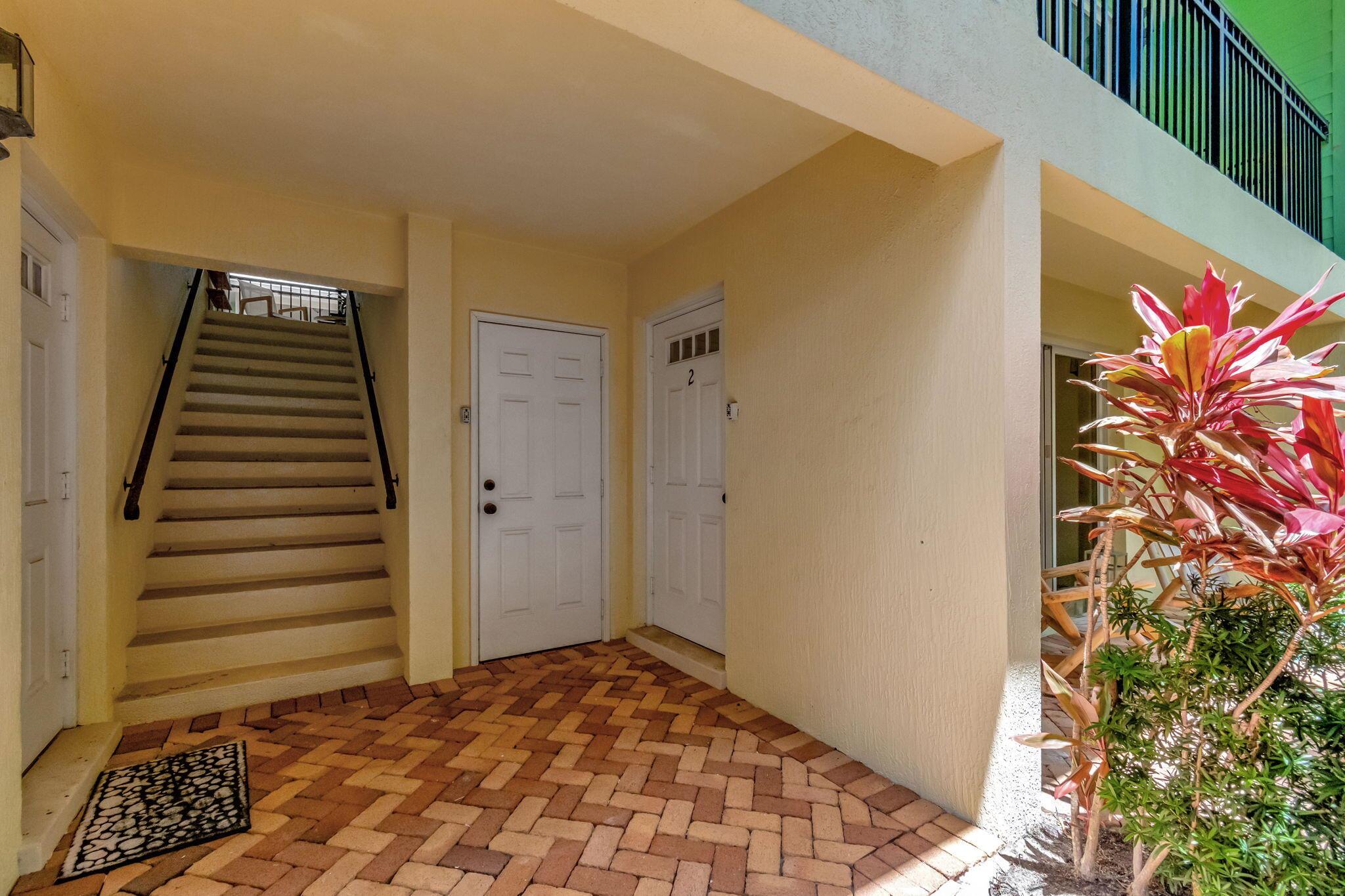49 SE 7th Avenue 2