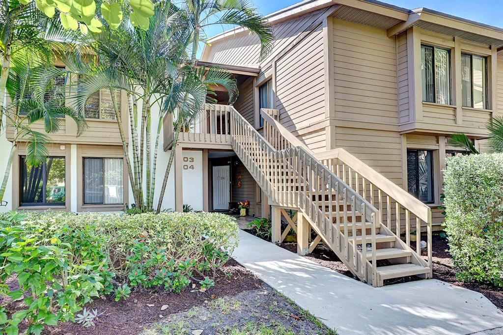 Photo of 264 NE Edgewater Drive #103, Stuart, FL 34996 (MLS # R10756737)