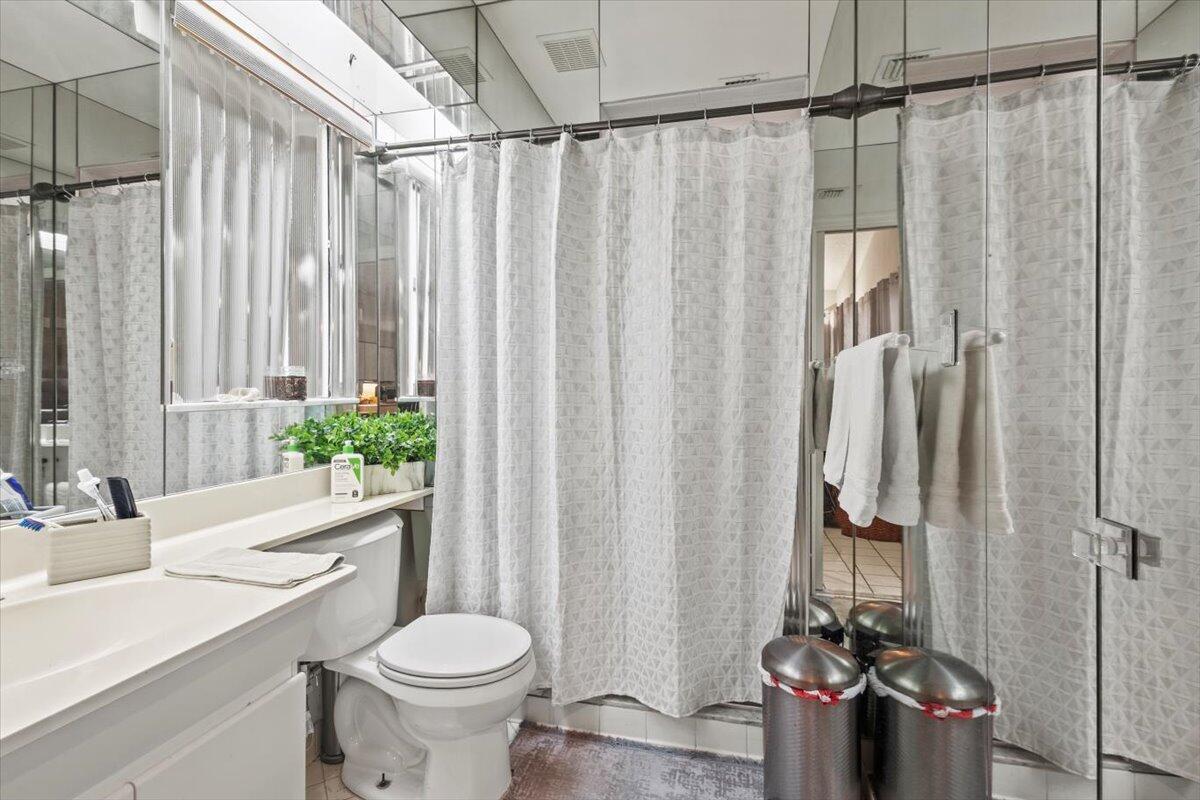 EASTPOINTE SUB PL 9-A IN PB49P3 LT 22 - Residential