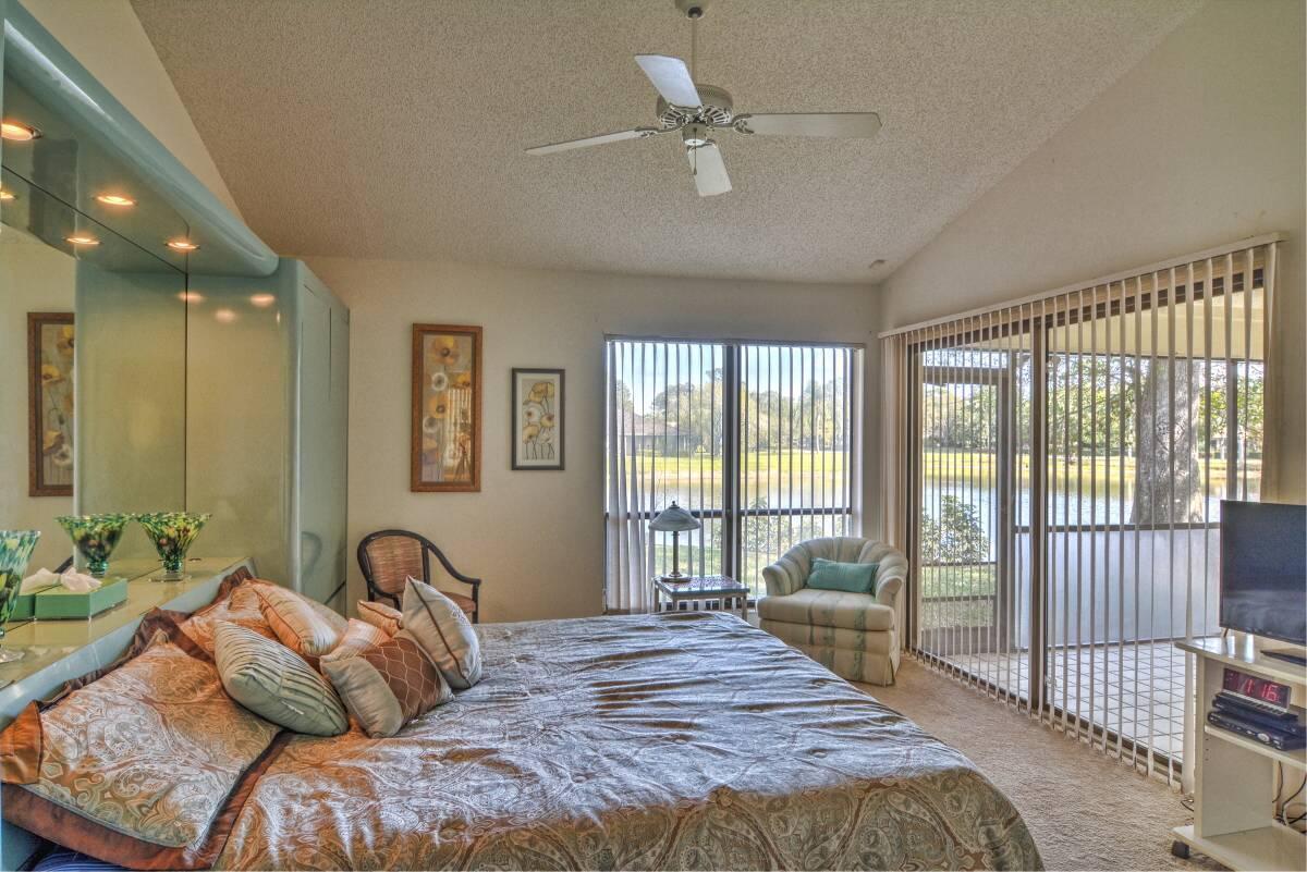 EASTPOINTE SUB PL 9-A IN PB49P3 LT 22 - Residential