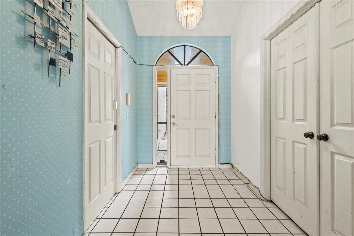 EASTPOINTE SUB PL 9-A IN PB49P3 LT 22 - Residential