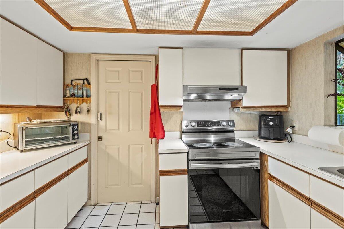 EASTPOINTE SUB PL 9-A IN PB49P3 LT 22 - Residential