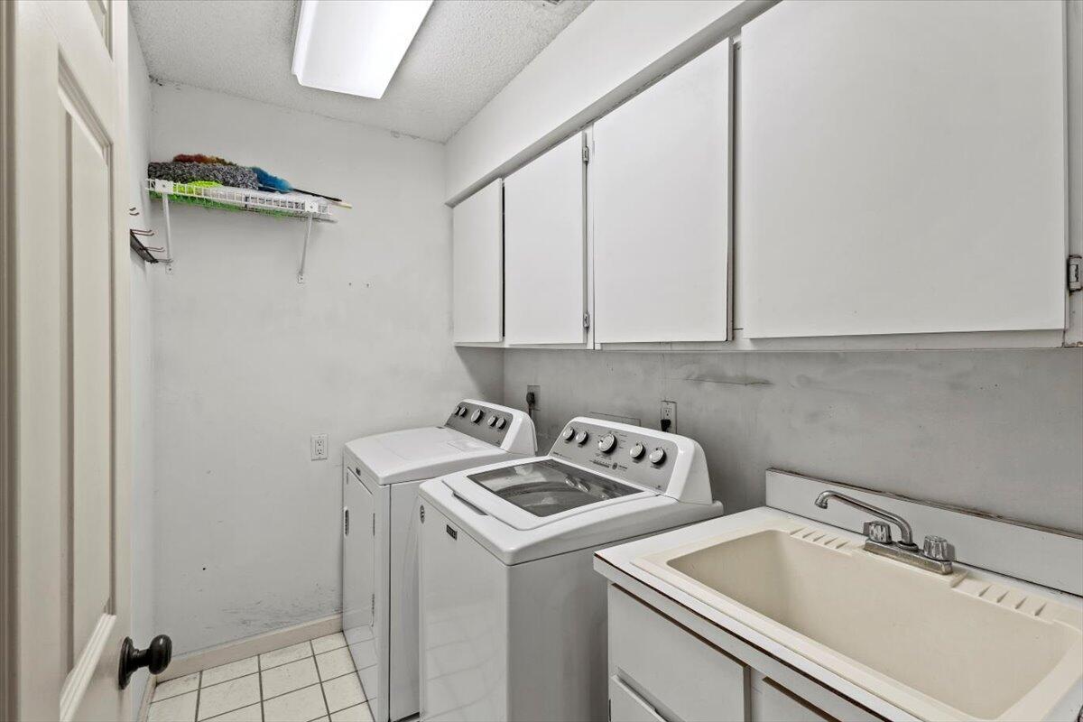 EASTPOINTE SUB PL 9-A IN PB49P3 LT 22 - Residential