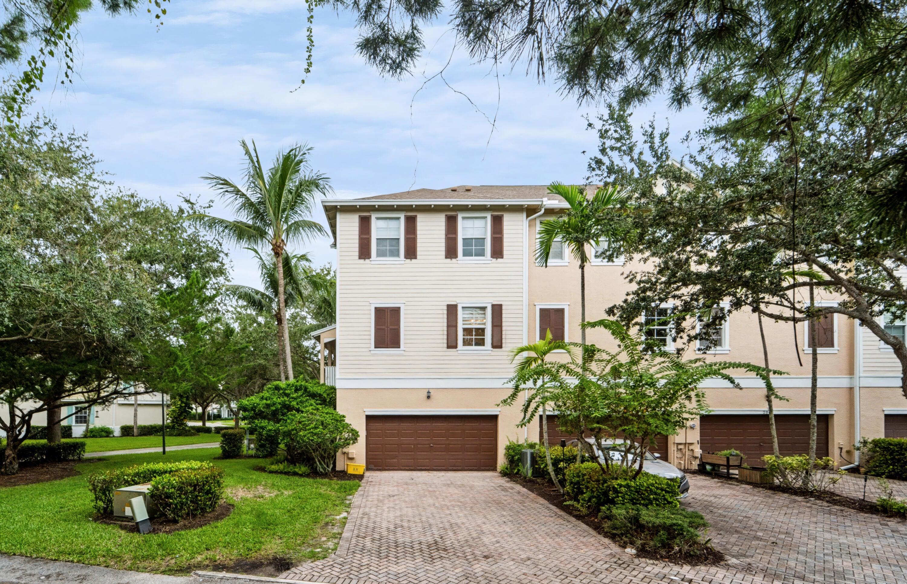297 E Bay Cedar Circle