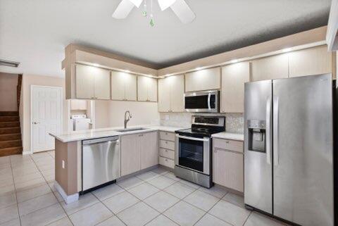 STAMFORD AT SUNSET TRACE - Residential