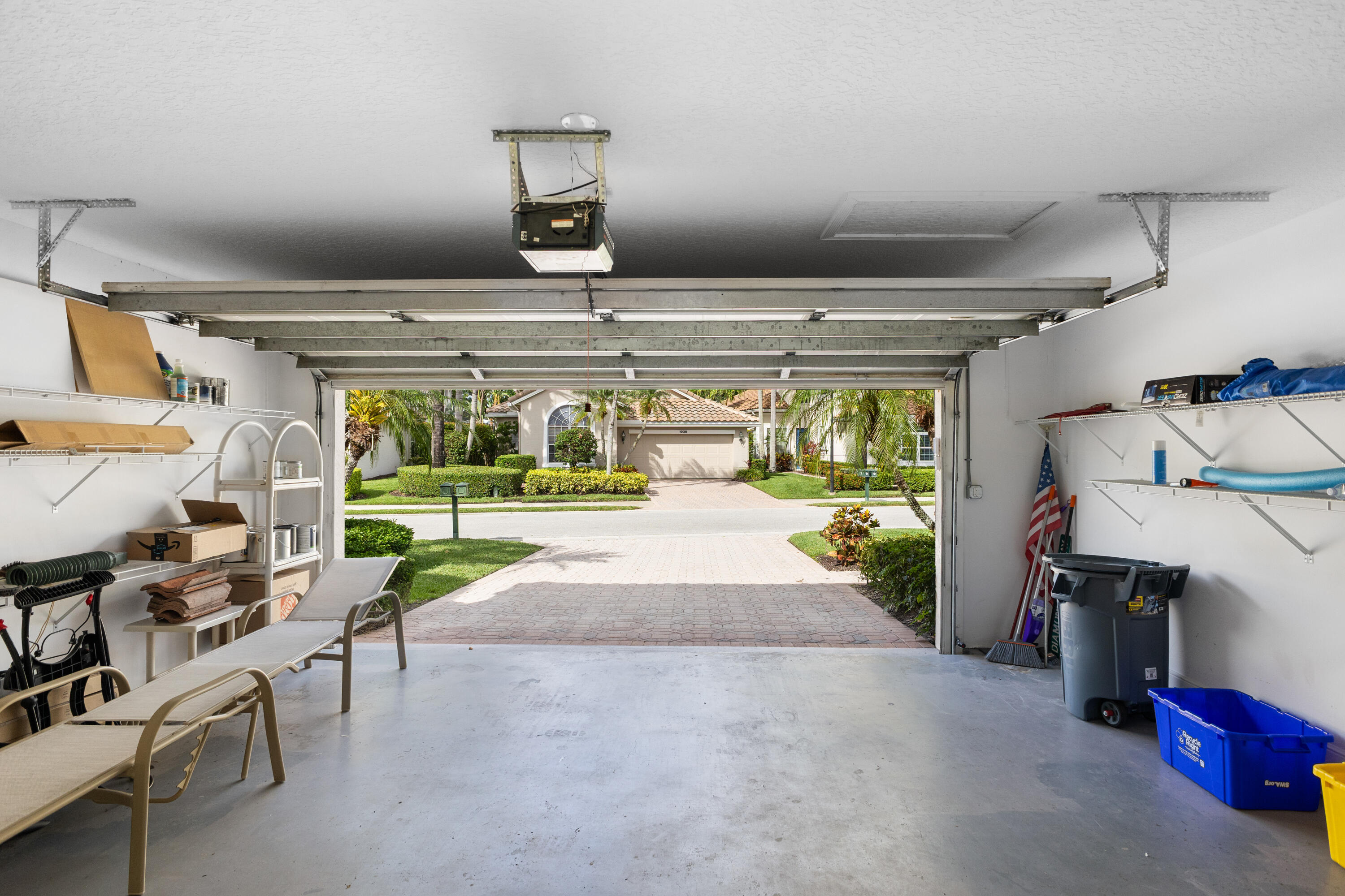 DIAMOND HEAD - Residential
