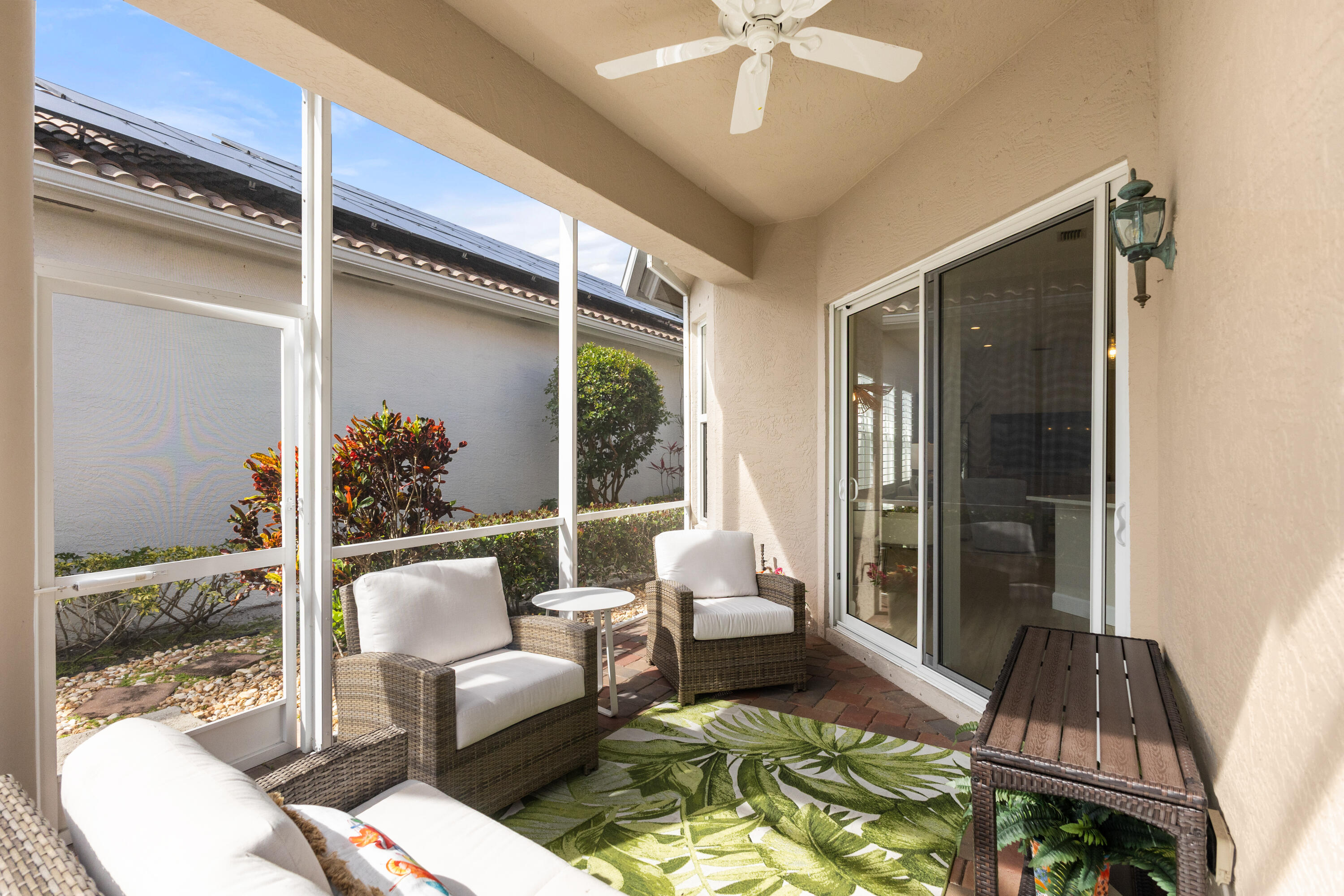 DIAMOND HEAD - Residential