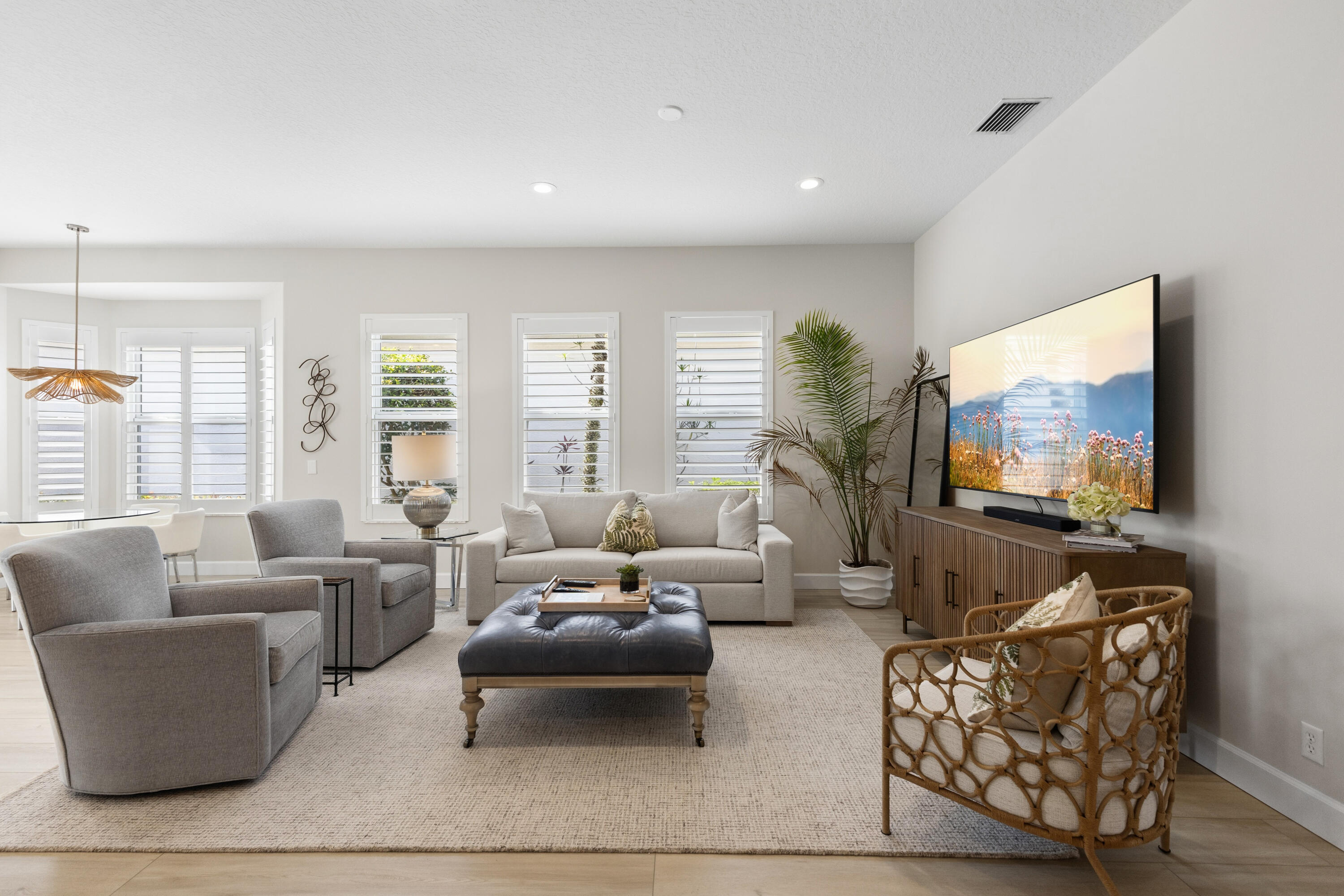 DIAMOND HEAD - Residential