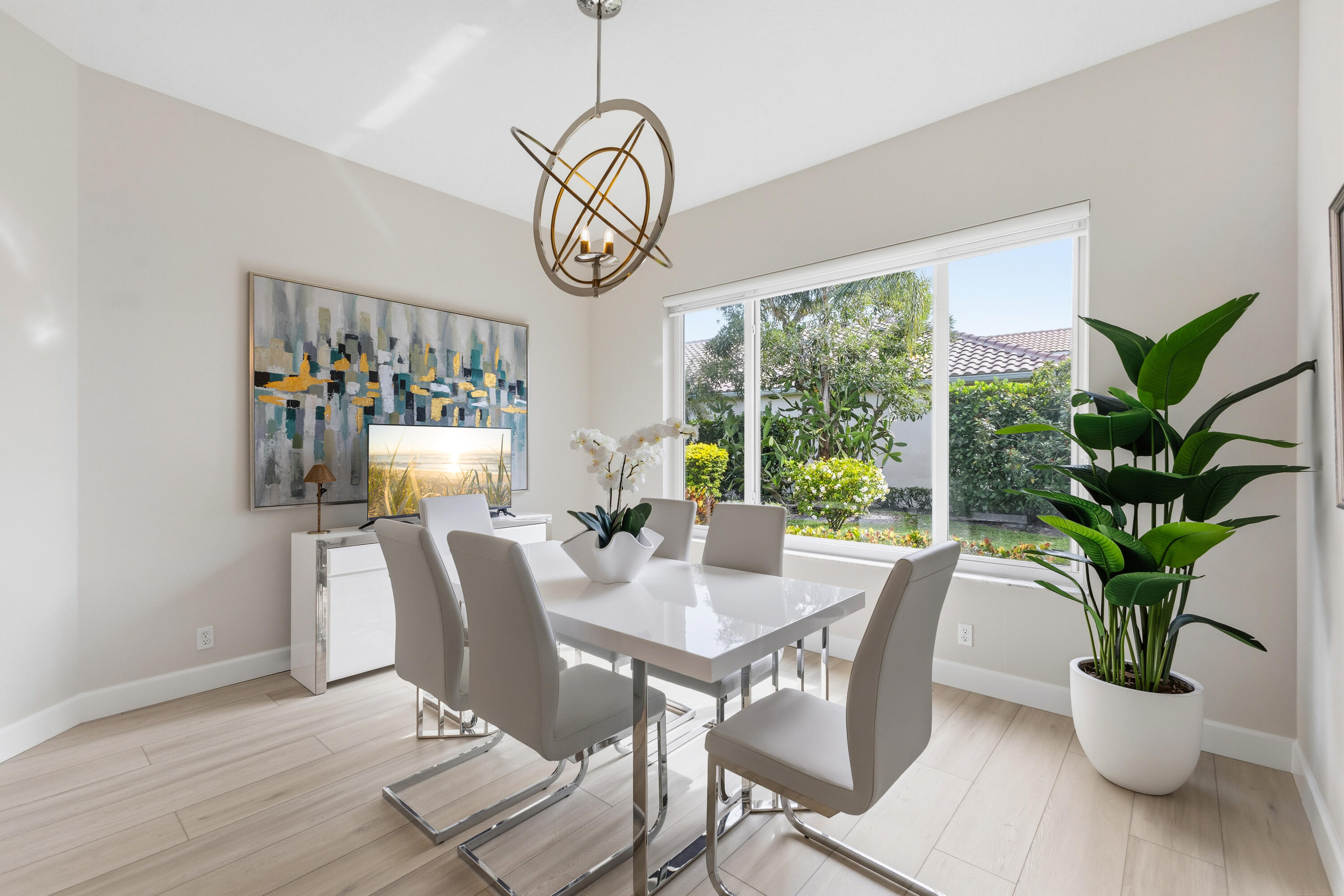 DIAMOND HEAD - Residential