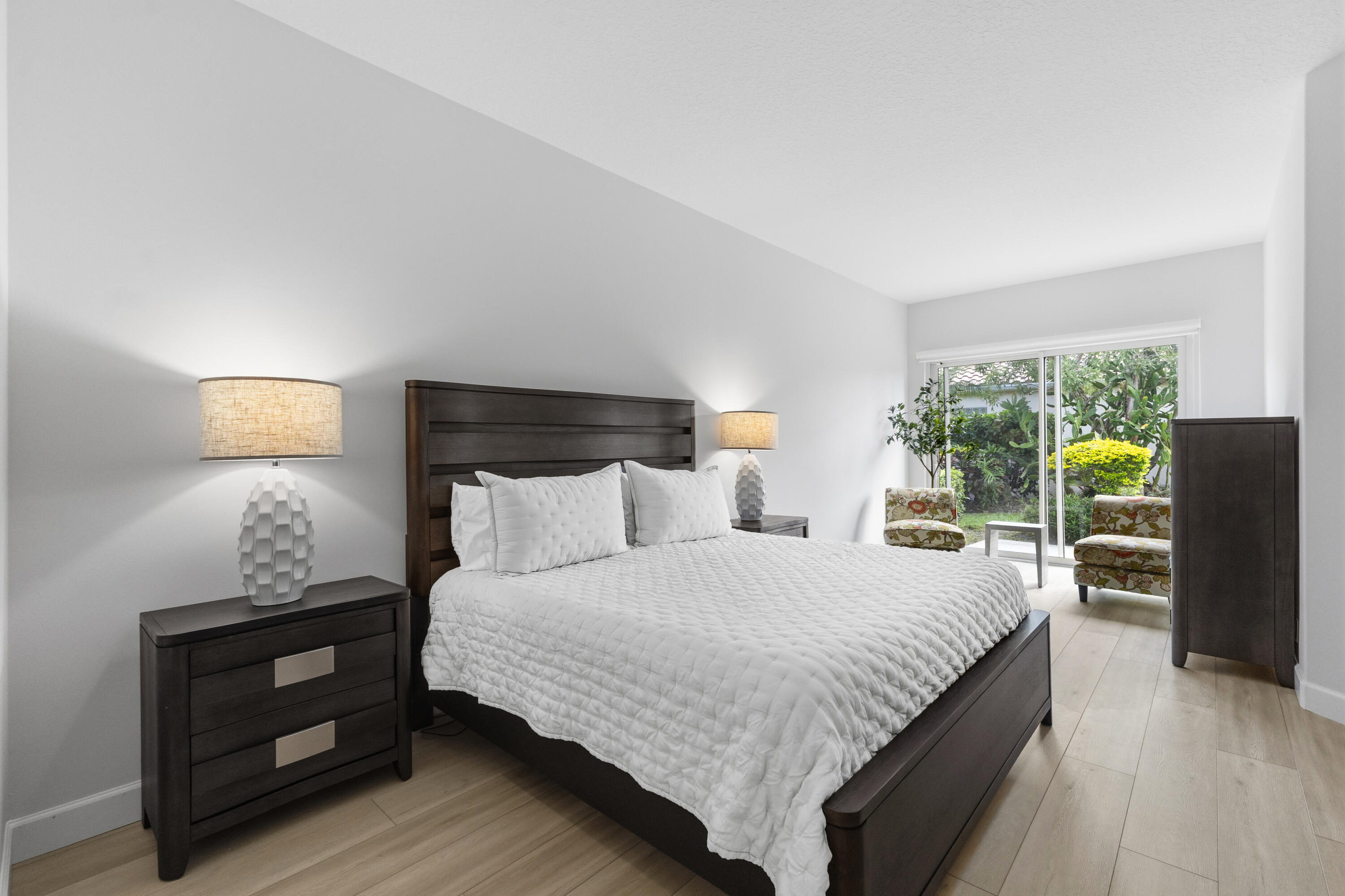 DIAMOND HEAD - Residential