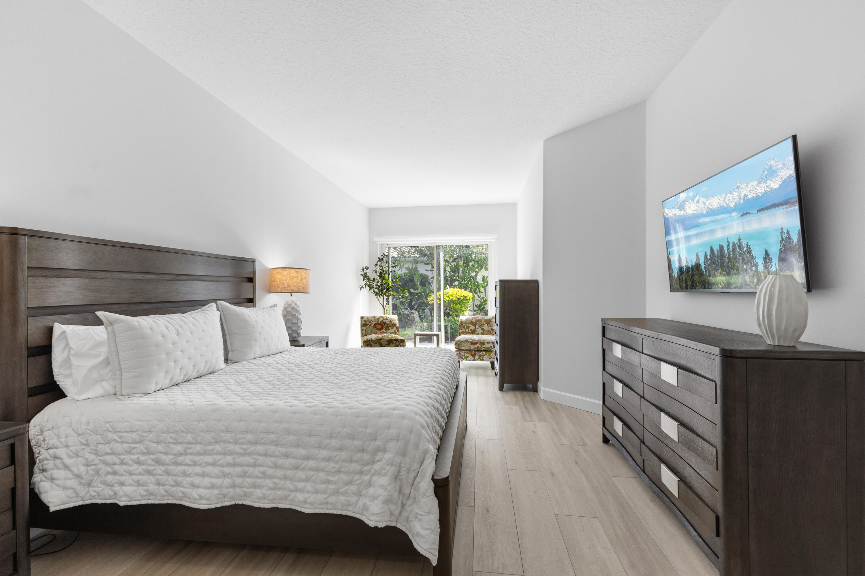DIAMOND HEAD - Residential