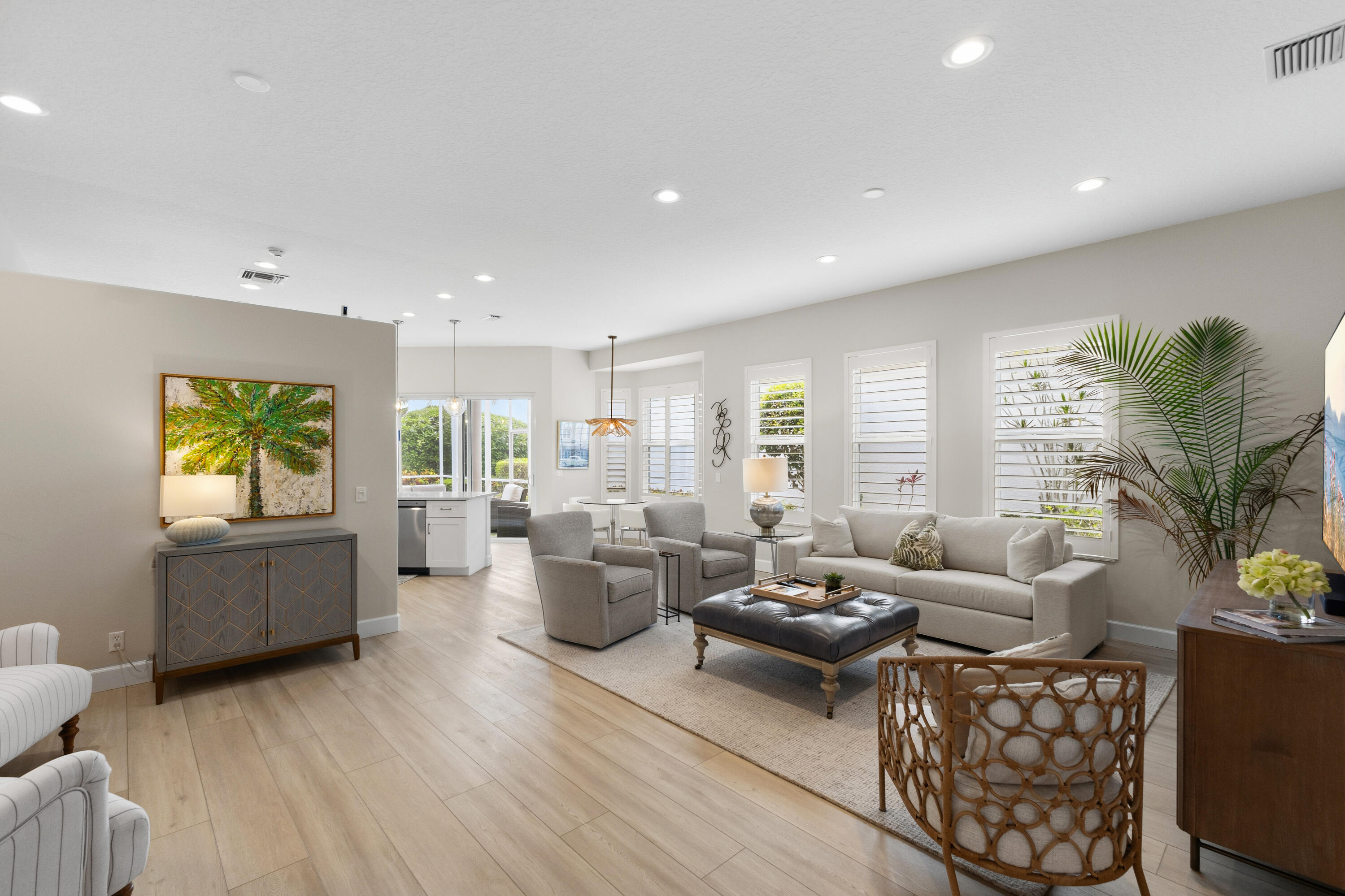 DIAMOND HEAD - Residential
