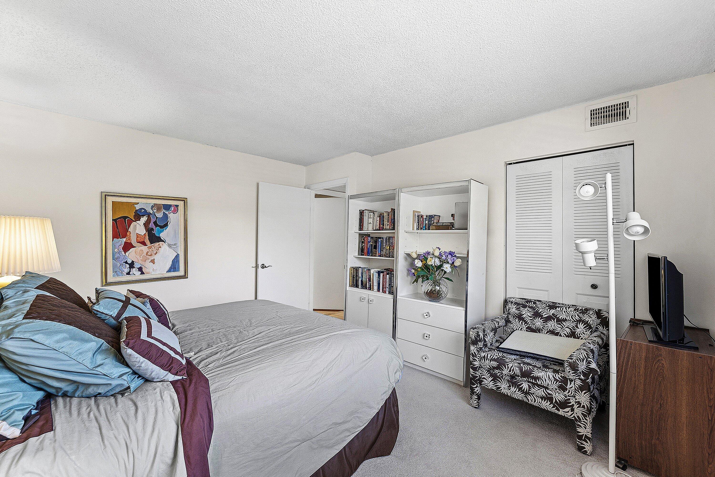 PINES OF BOCA LAGO CONDO - Residential