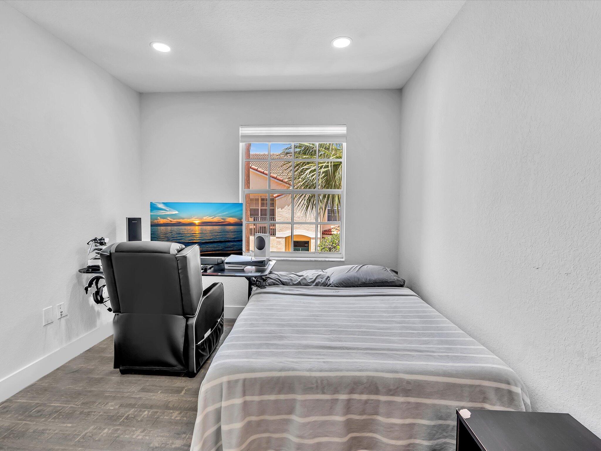 RESIDENCES OF BELMONT AT BOYNTON BEACH CONDOMINIUM - Residential