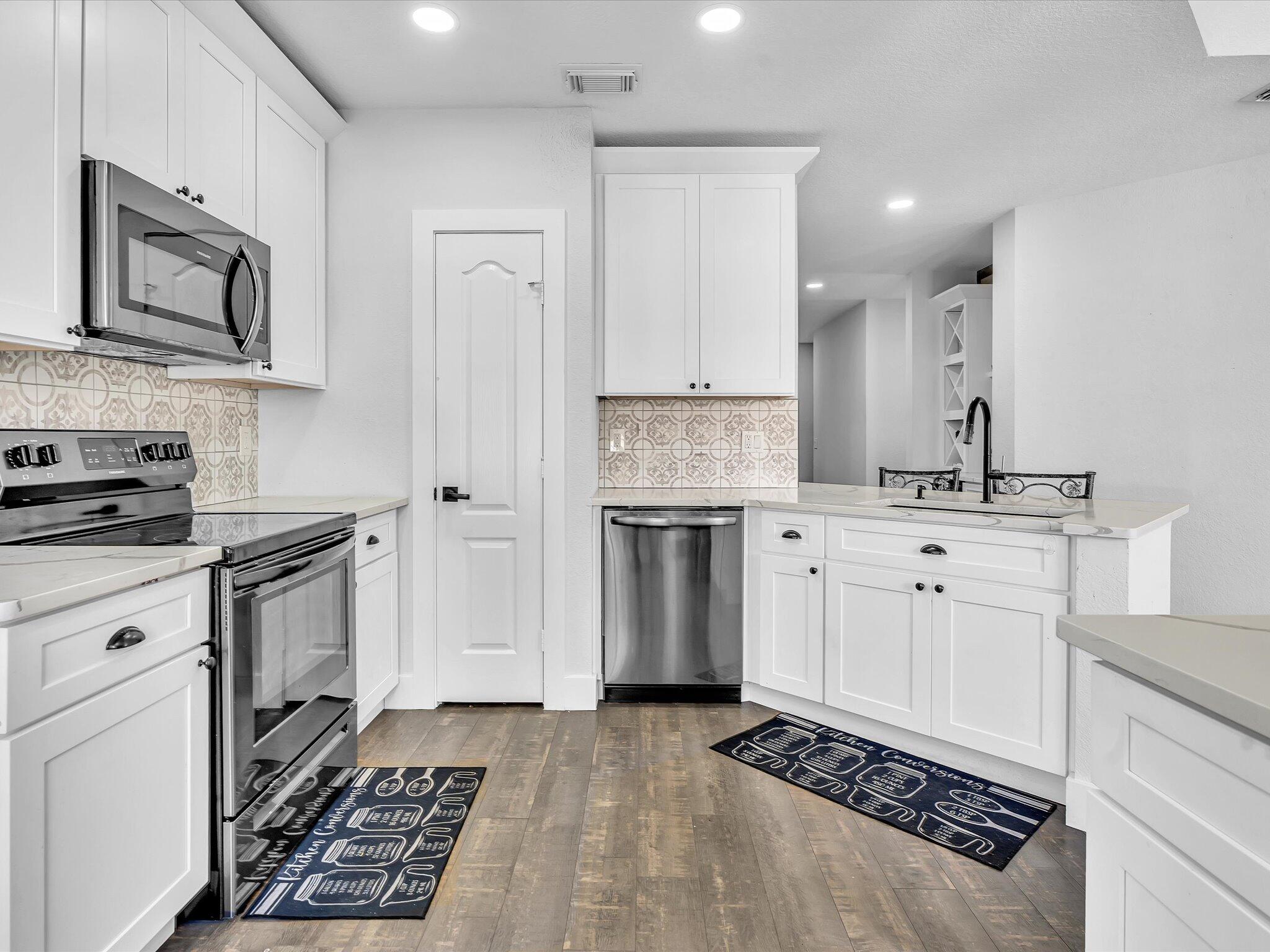 RESIDENCES OF BELMONT AT BOYNTON BEACH CONDOMINIUM - Residential