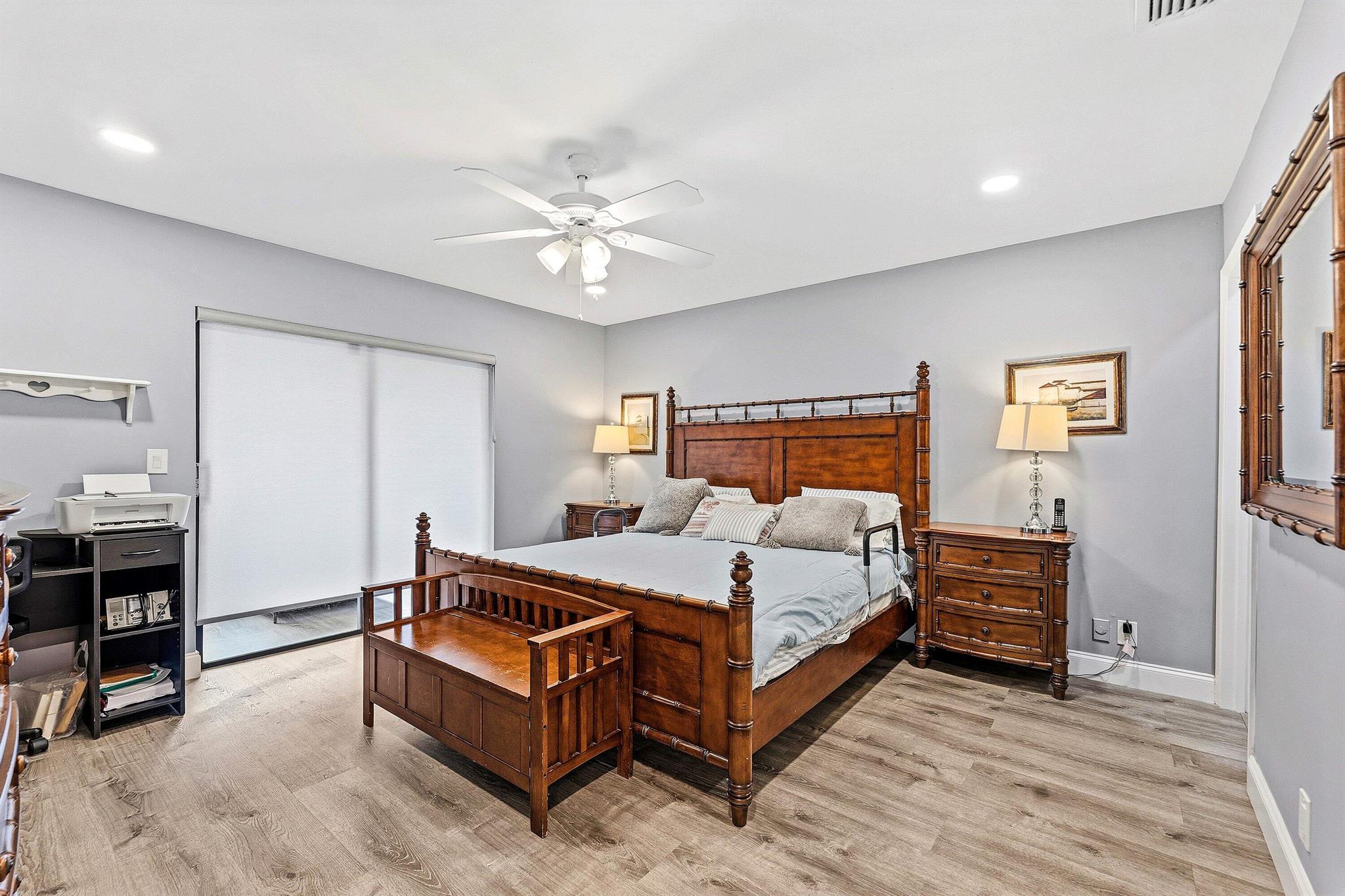 HUNTINGTON POINTE - Residential