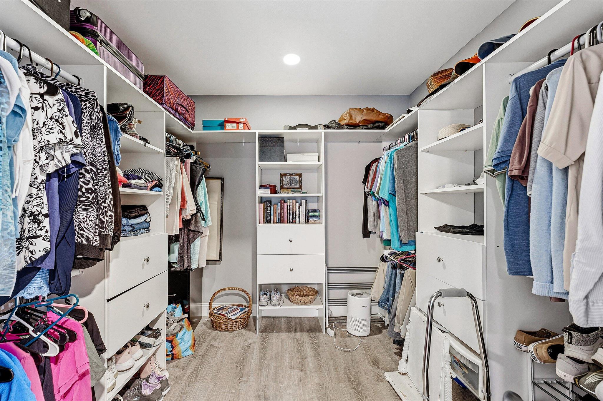 HUNTINGTON POINTE - Residential