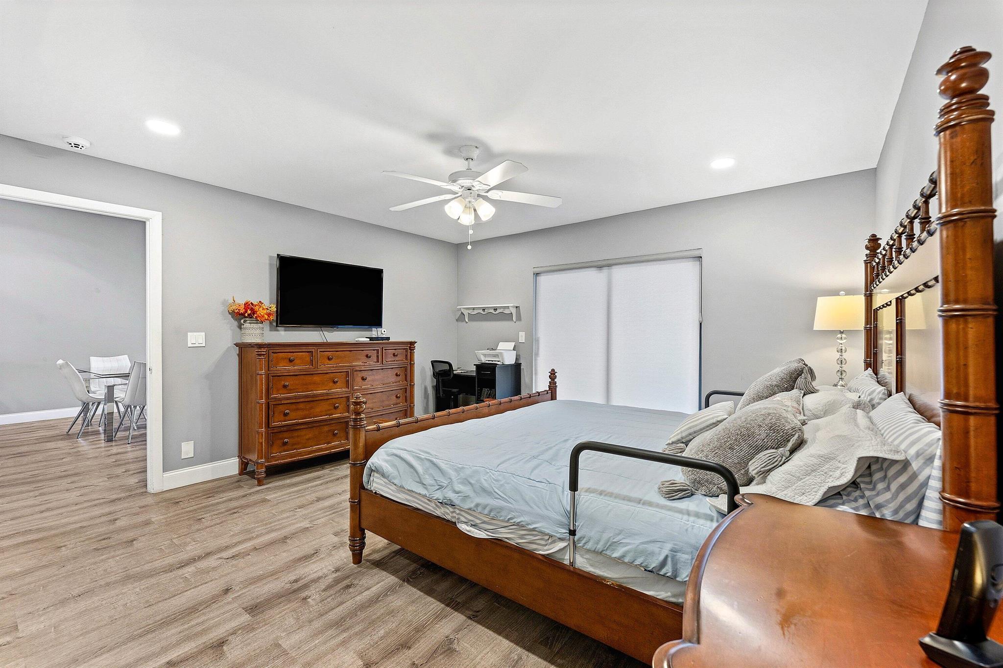 HUNTINGTON POINTE - Residential