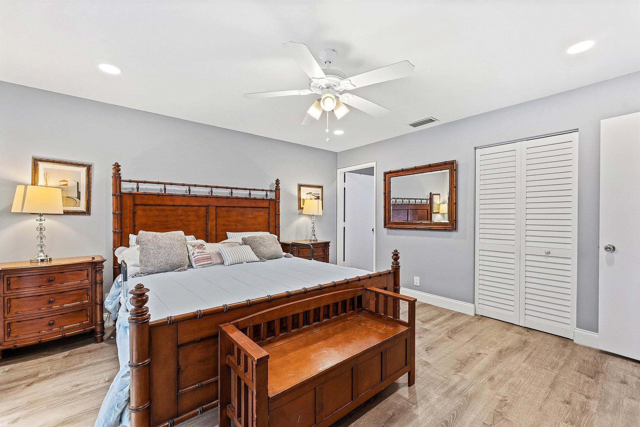 HUNTINGTON POINTE - Residential