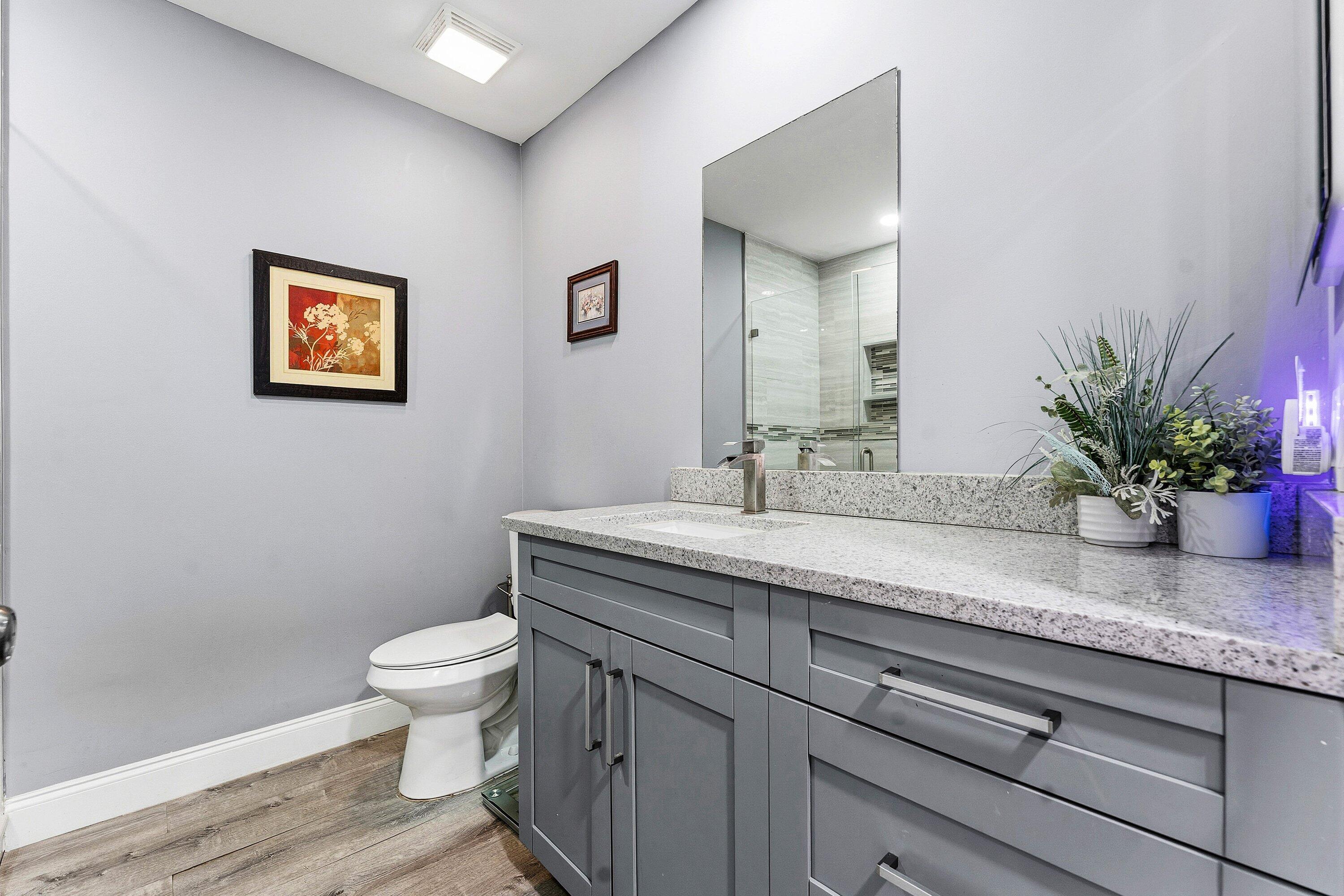 HUNTINGTON POINTE - Residential