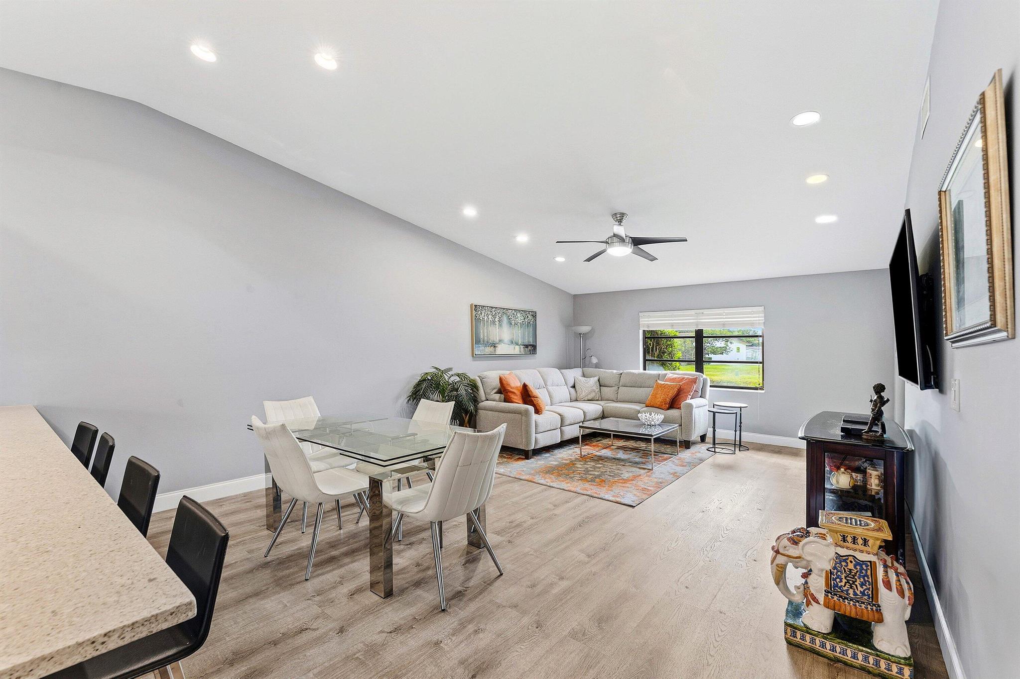 HUNTINGTON POINTE - Residential