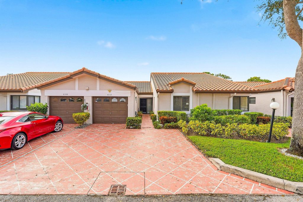 Photo of 6112 Kings Gate Circle, Delray Beach, FL 33484 (MLS # R11147818)