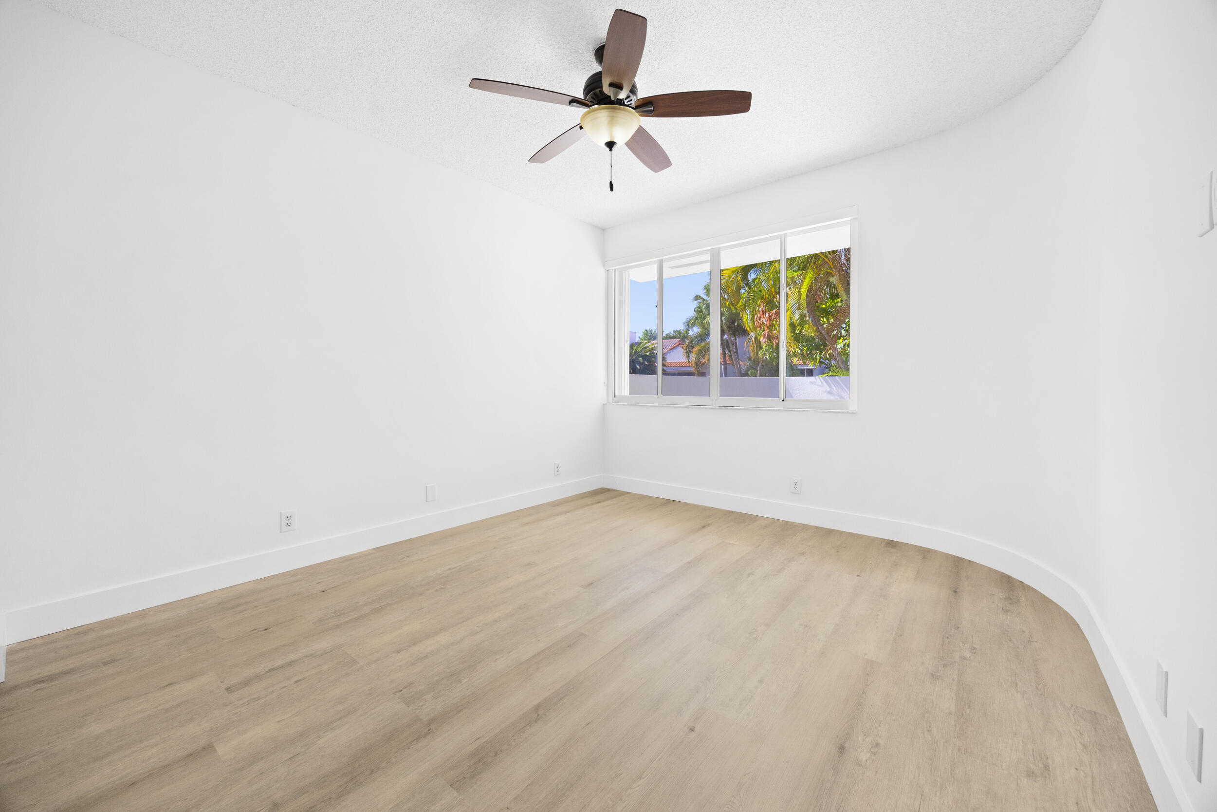 COPPER LAKE - Residential