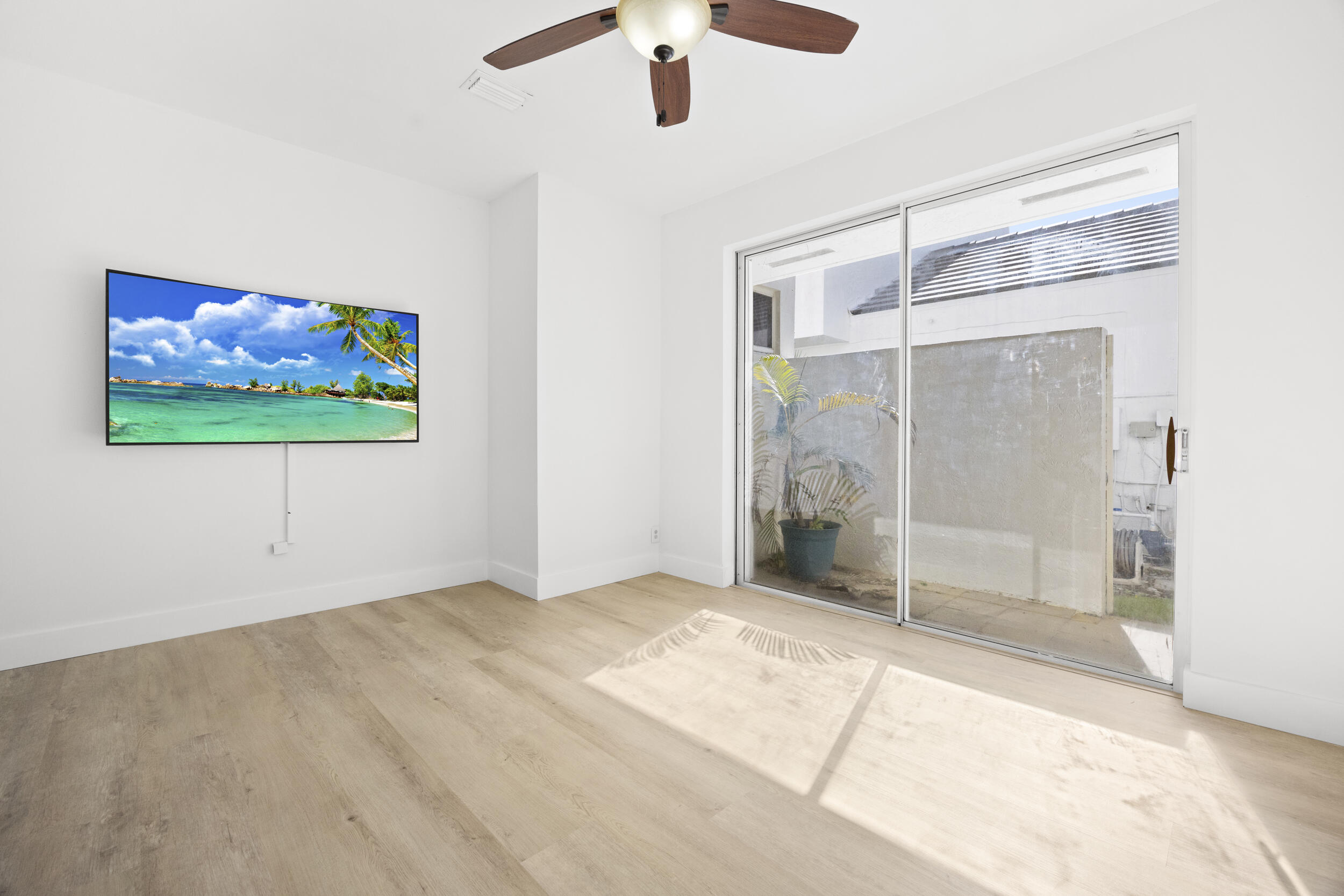 COPPER LAKE - Residential