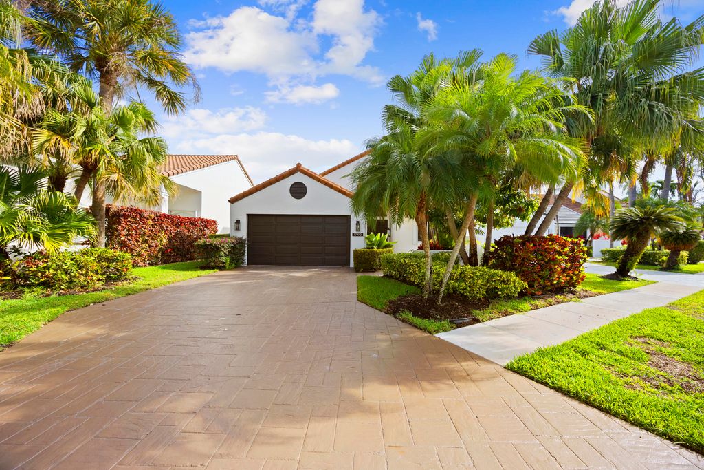 Photo of 17192 Newport Club Drive, Boca Raton, FL 33496 (MLS # B26006314)