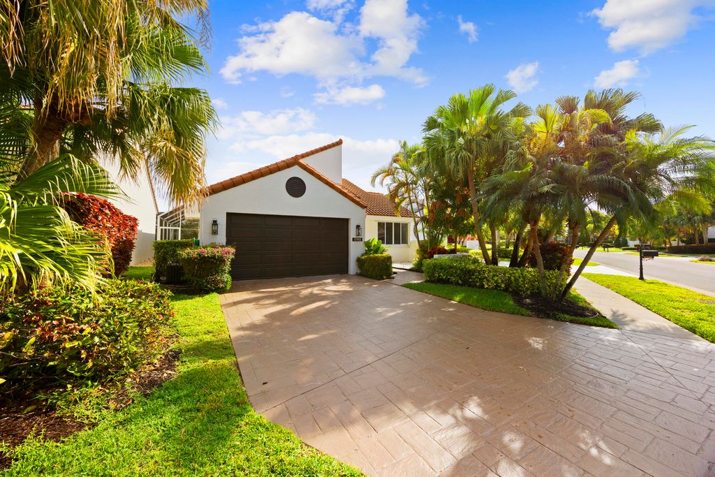 Photo of 17192 Newport Club Drive, Boca Raton, FL 33496 (MLS # B26006314)