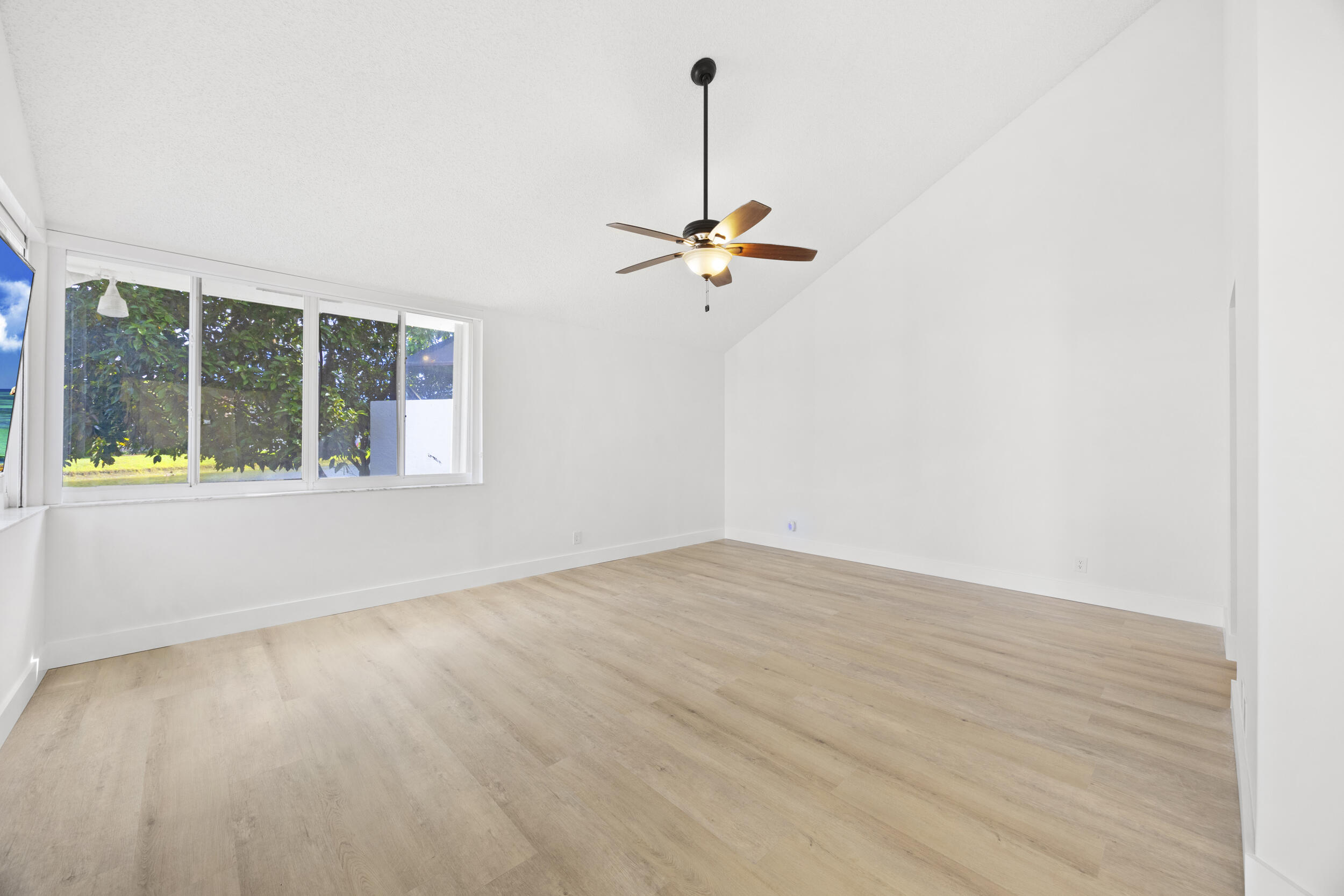 COPPER LAKE - Residential