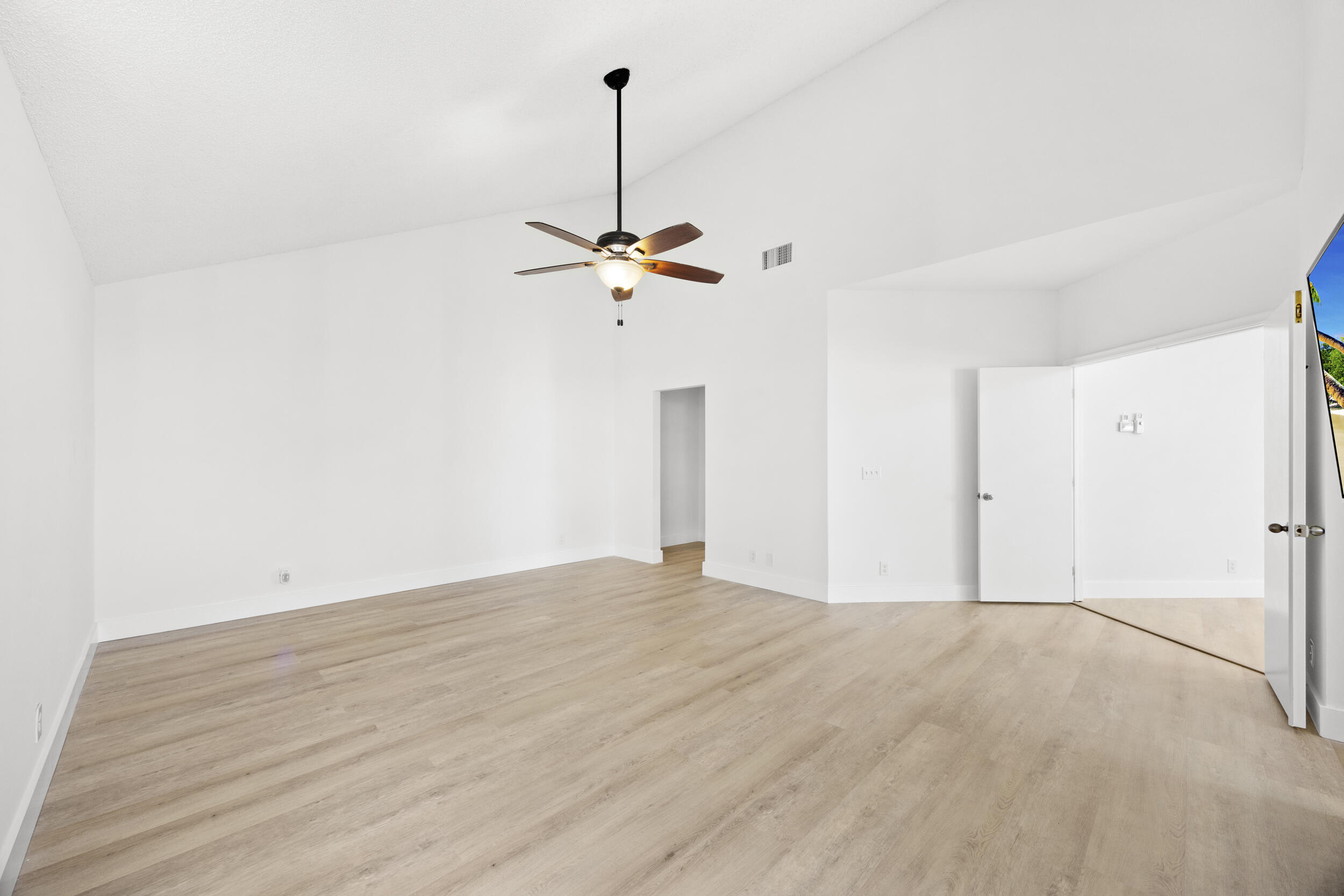 COPPER LAKE - Residential