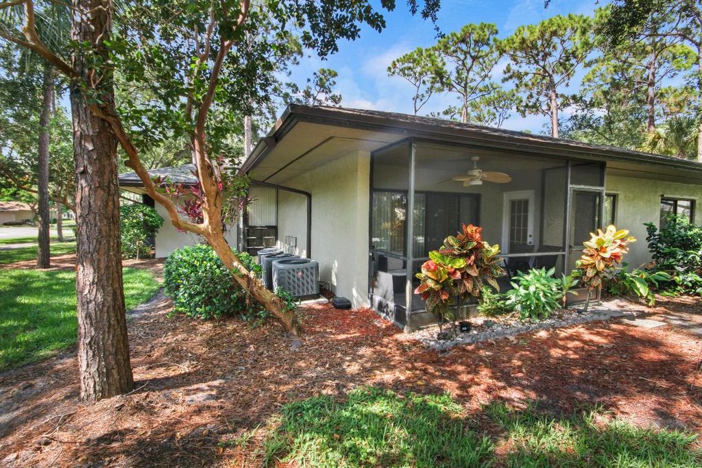 Photo of 7507 Greenlake Way #B, Boynton Beach, FL 33436 (MLS # R11101518)