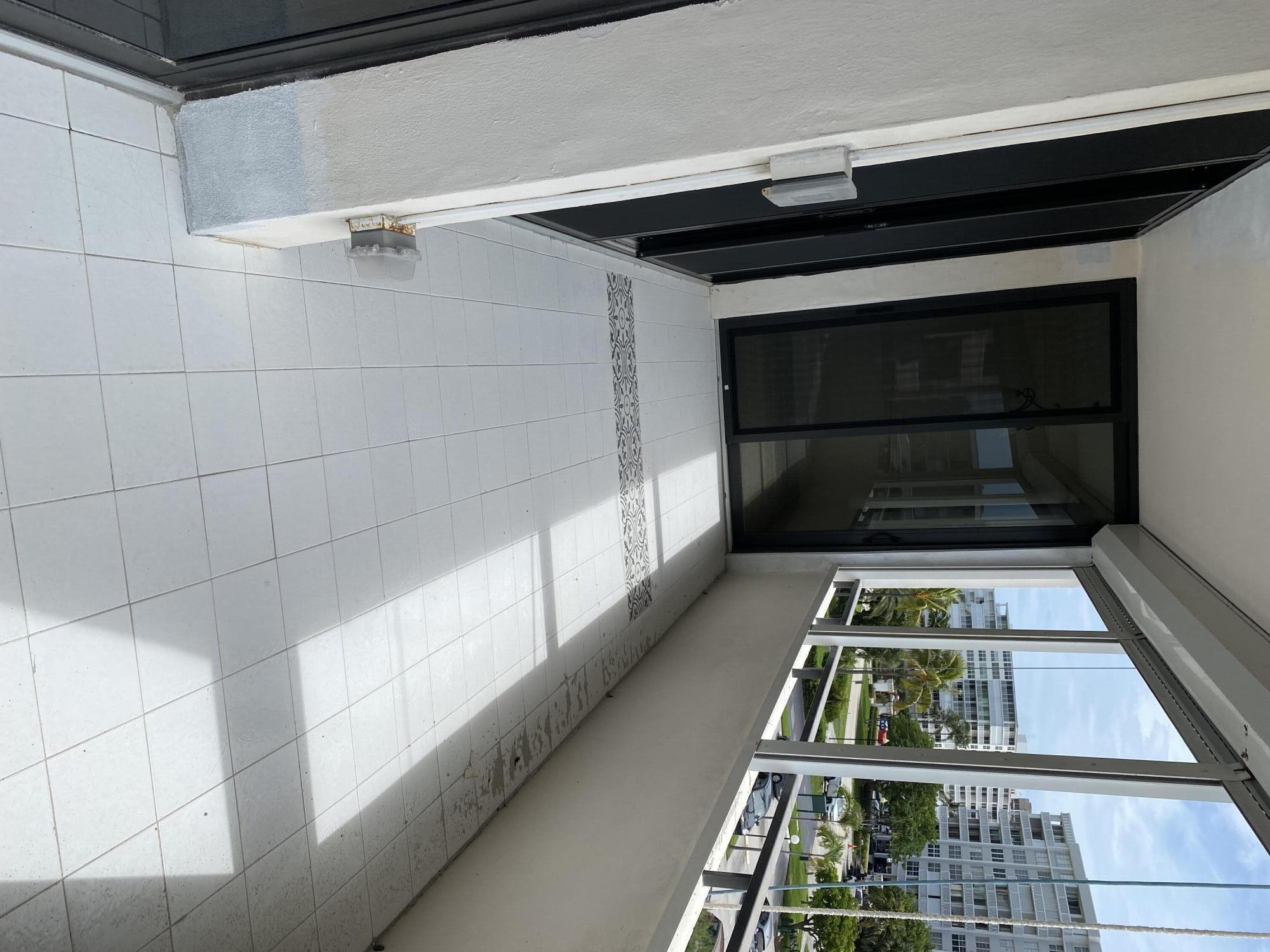 MAYFAIR HOUSE - Residential