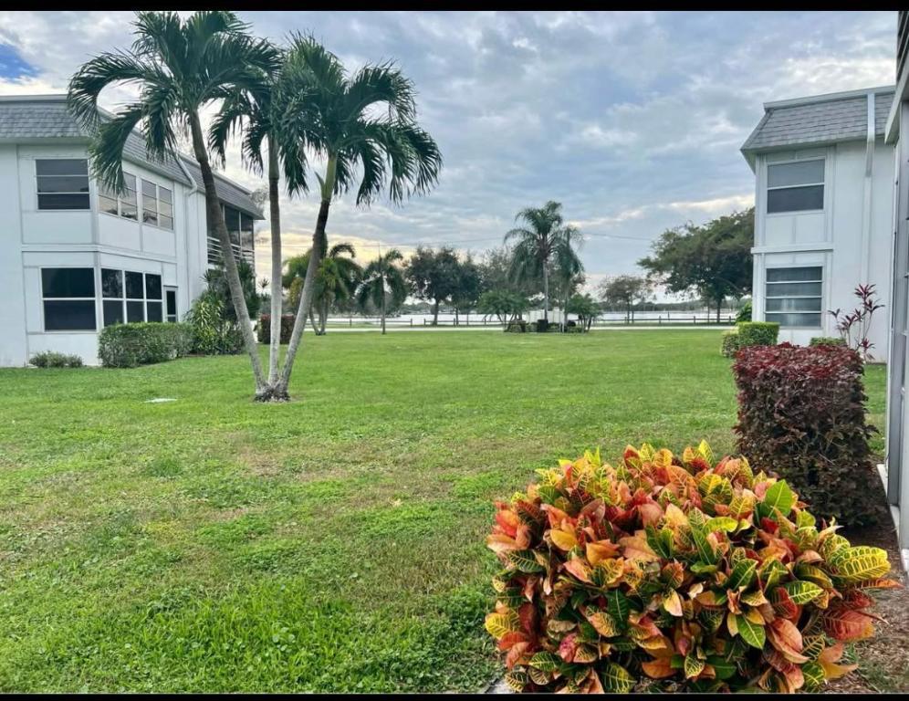 MURRY HILLS APT BLDG CONDO - Residential Lease