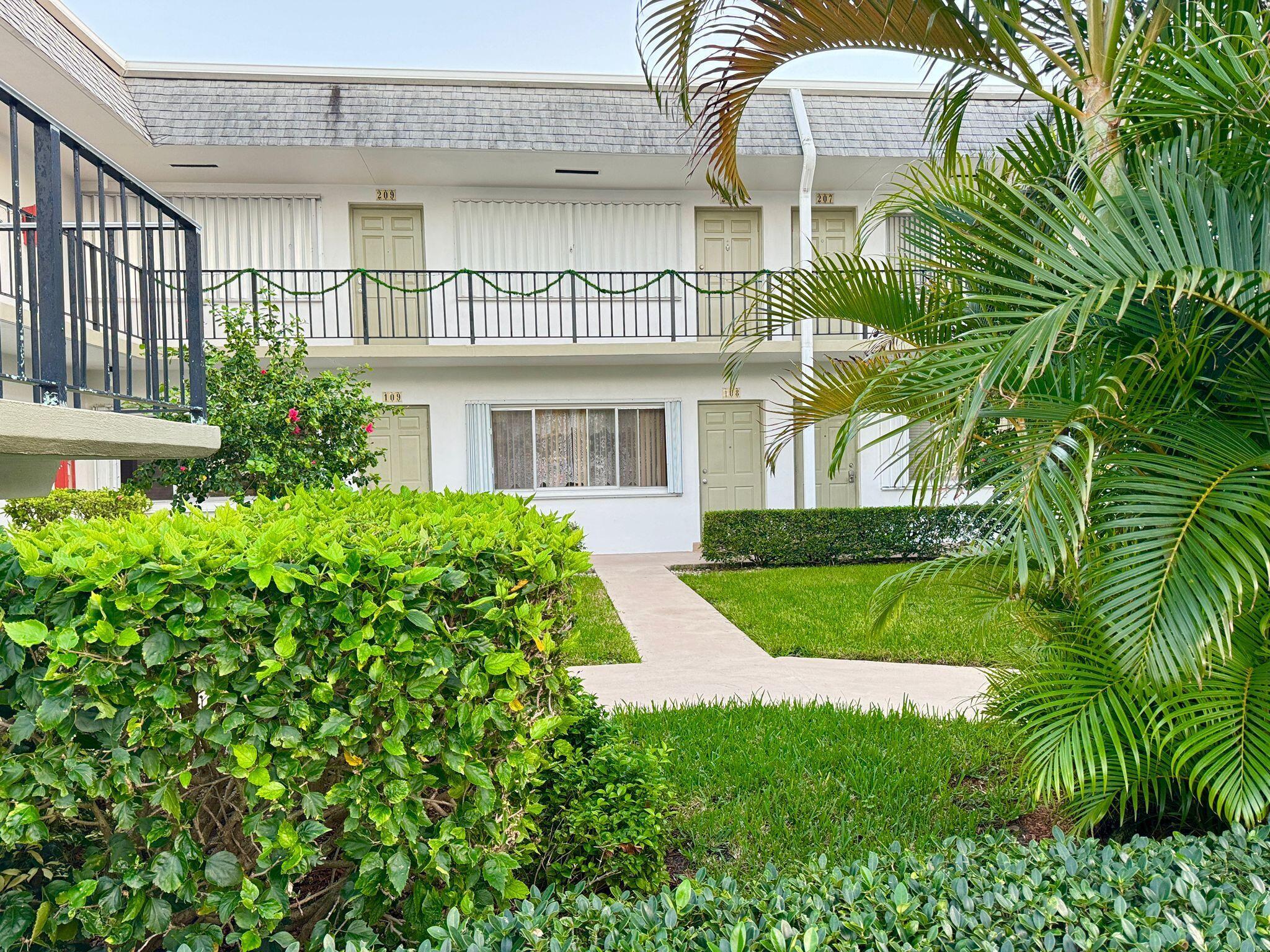 MURRY HILLS APT BLDG COND - Residential Lease