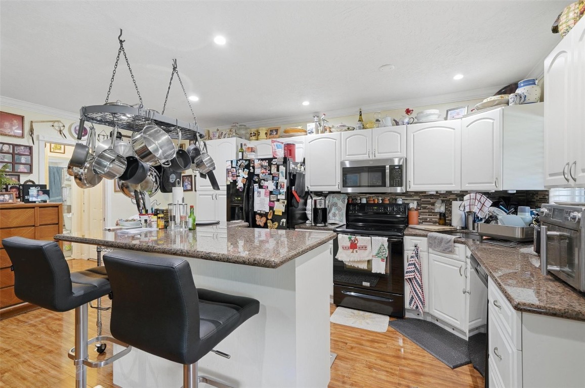 Astor Condo - Residential