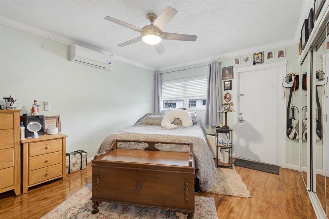 Astor Condo - Residential