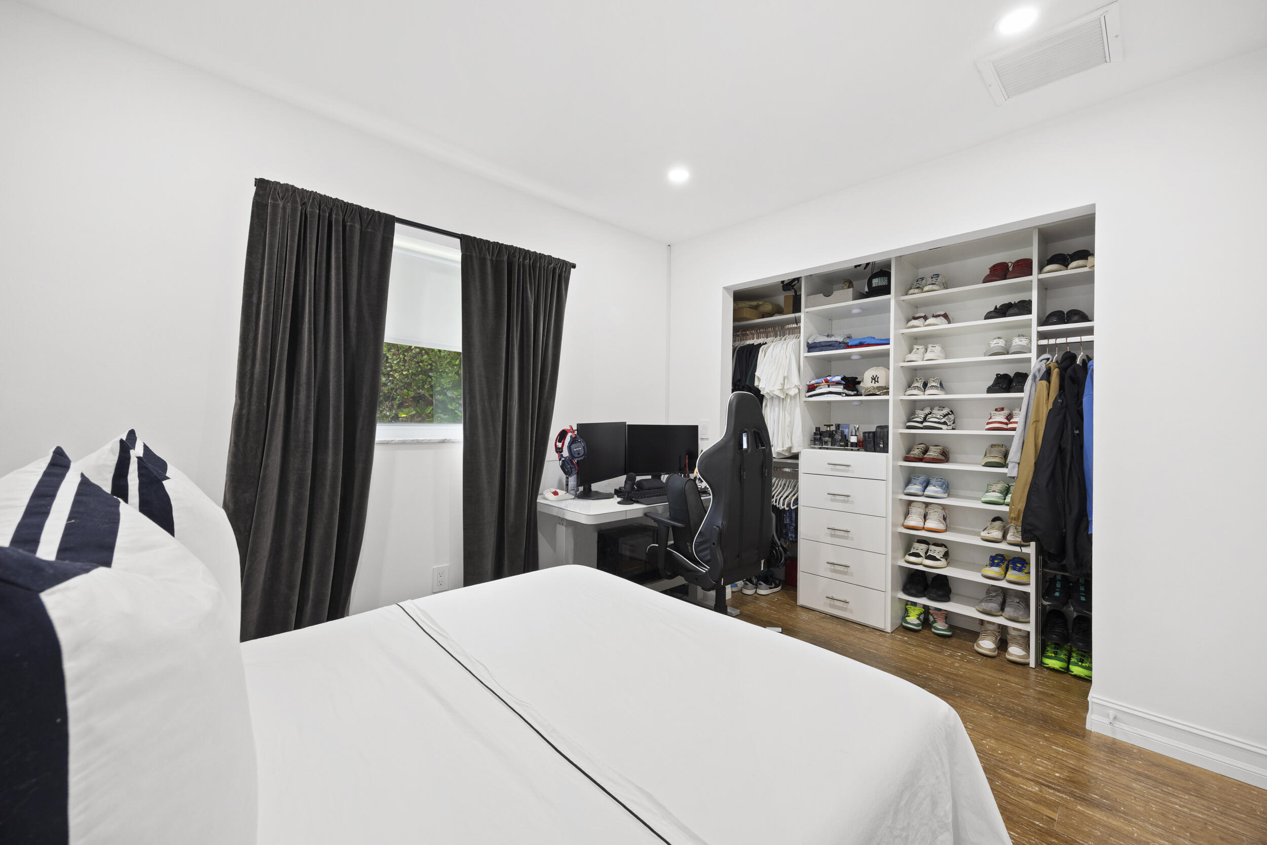 SOUTH SHORE 2 OF WELLINGTON - Residential