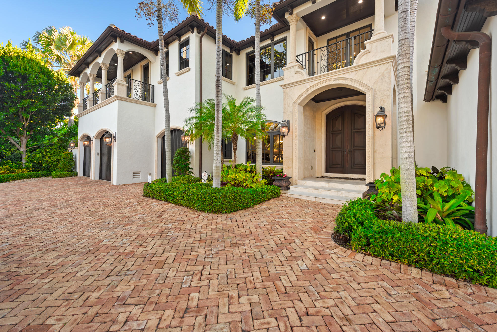 CORAL ISLES - Residential