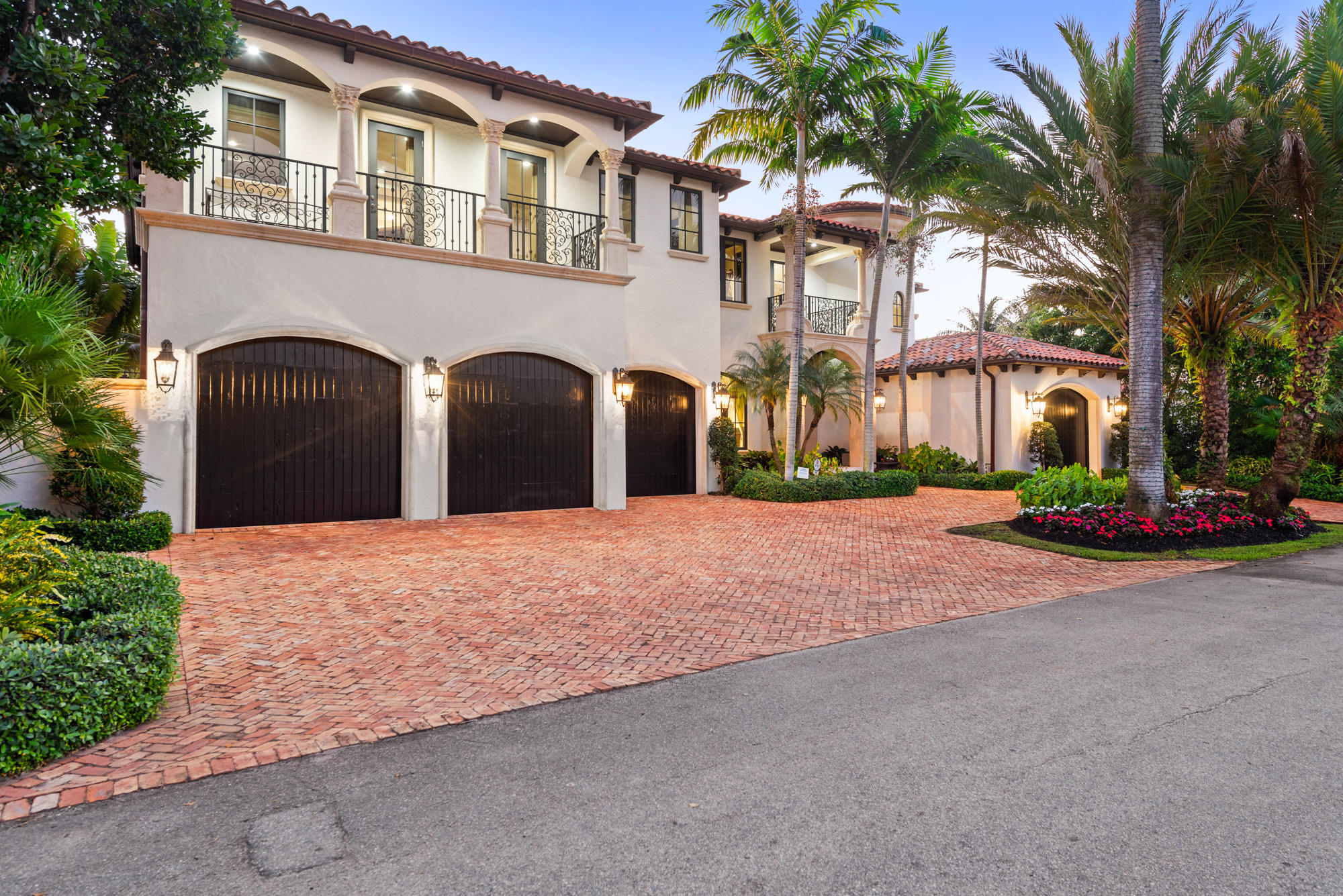 CORAL ISLES - Residential