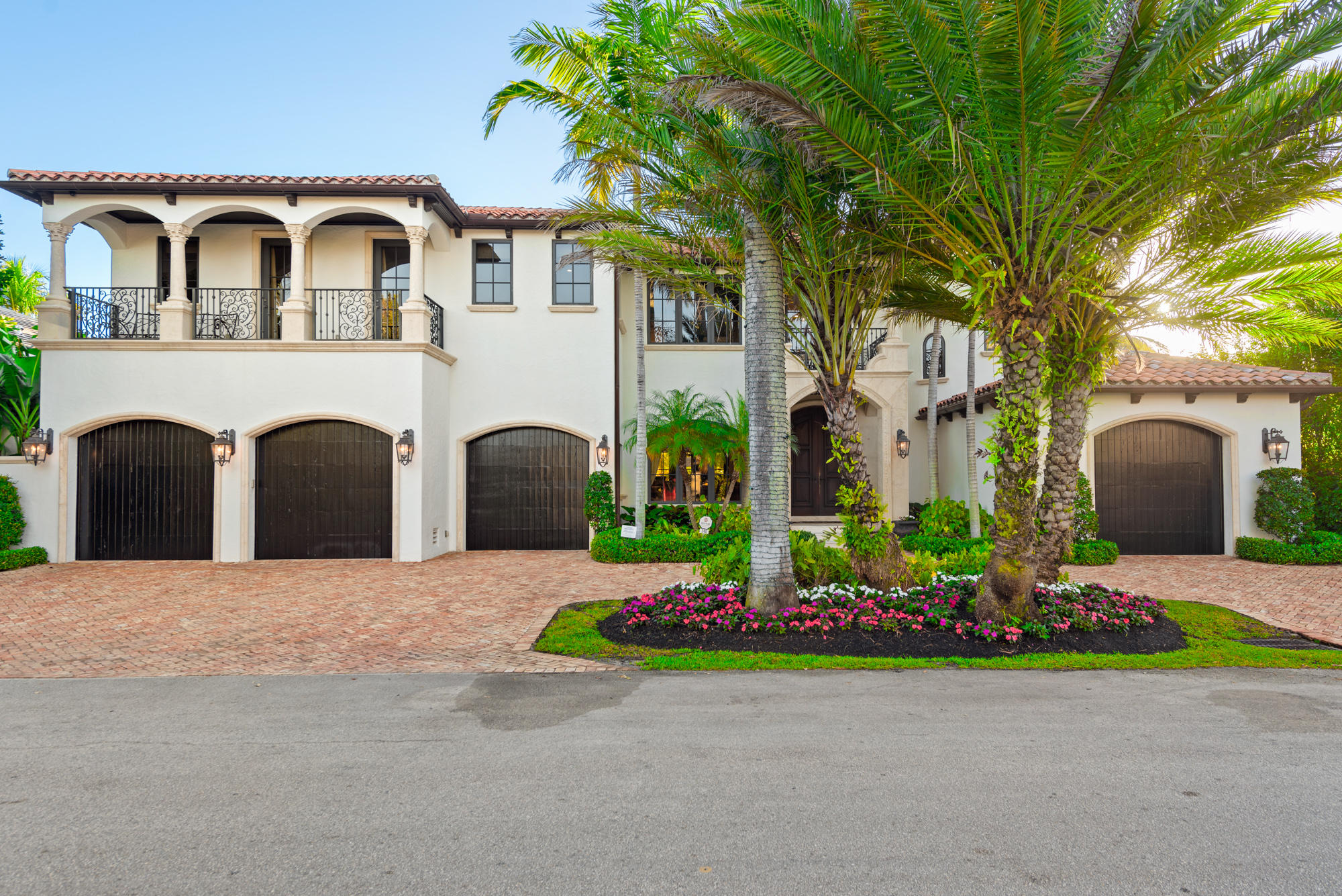 CORAL ISLES - Residential