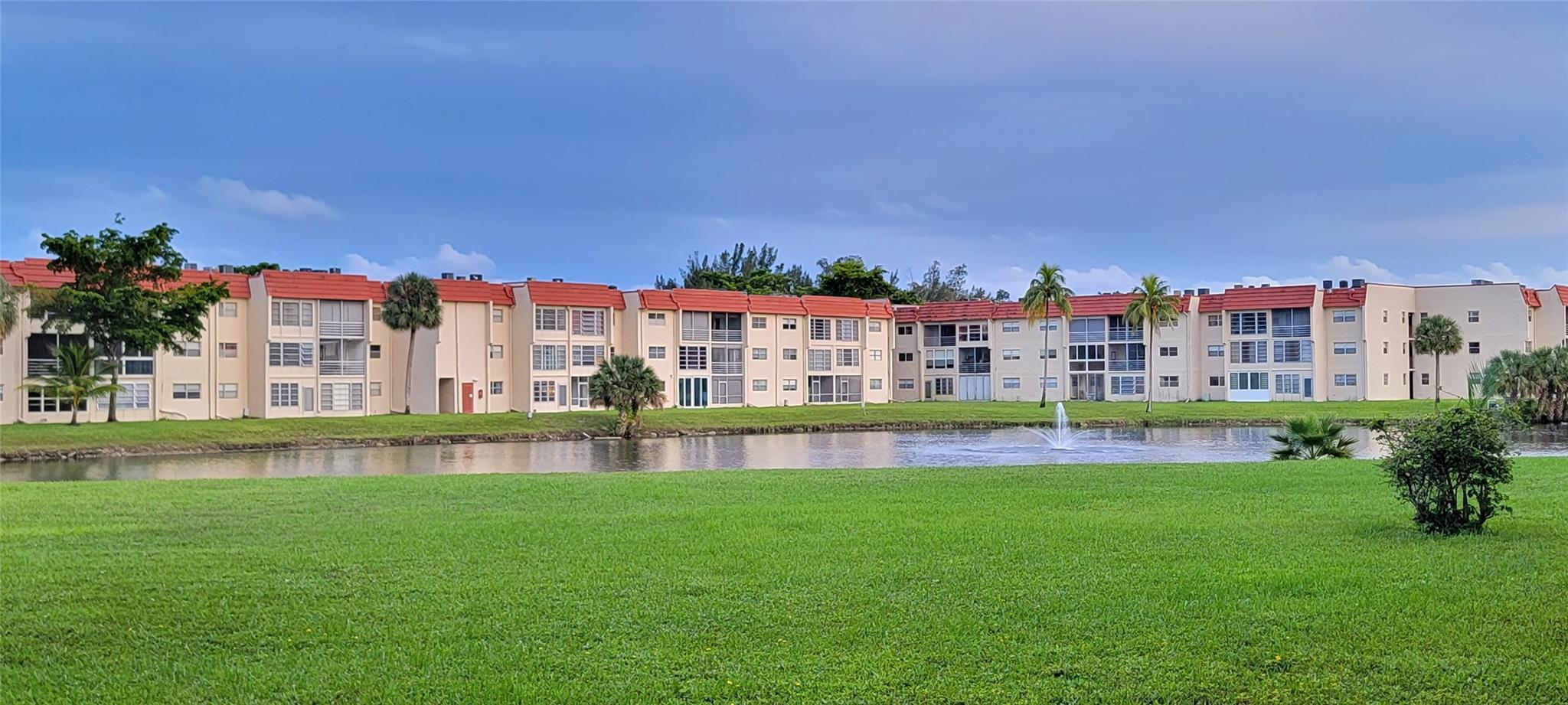 Sunrise Lakes Phase 1 - Residential