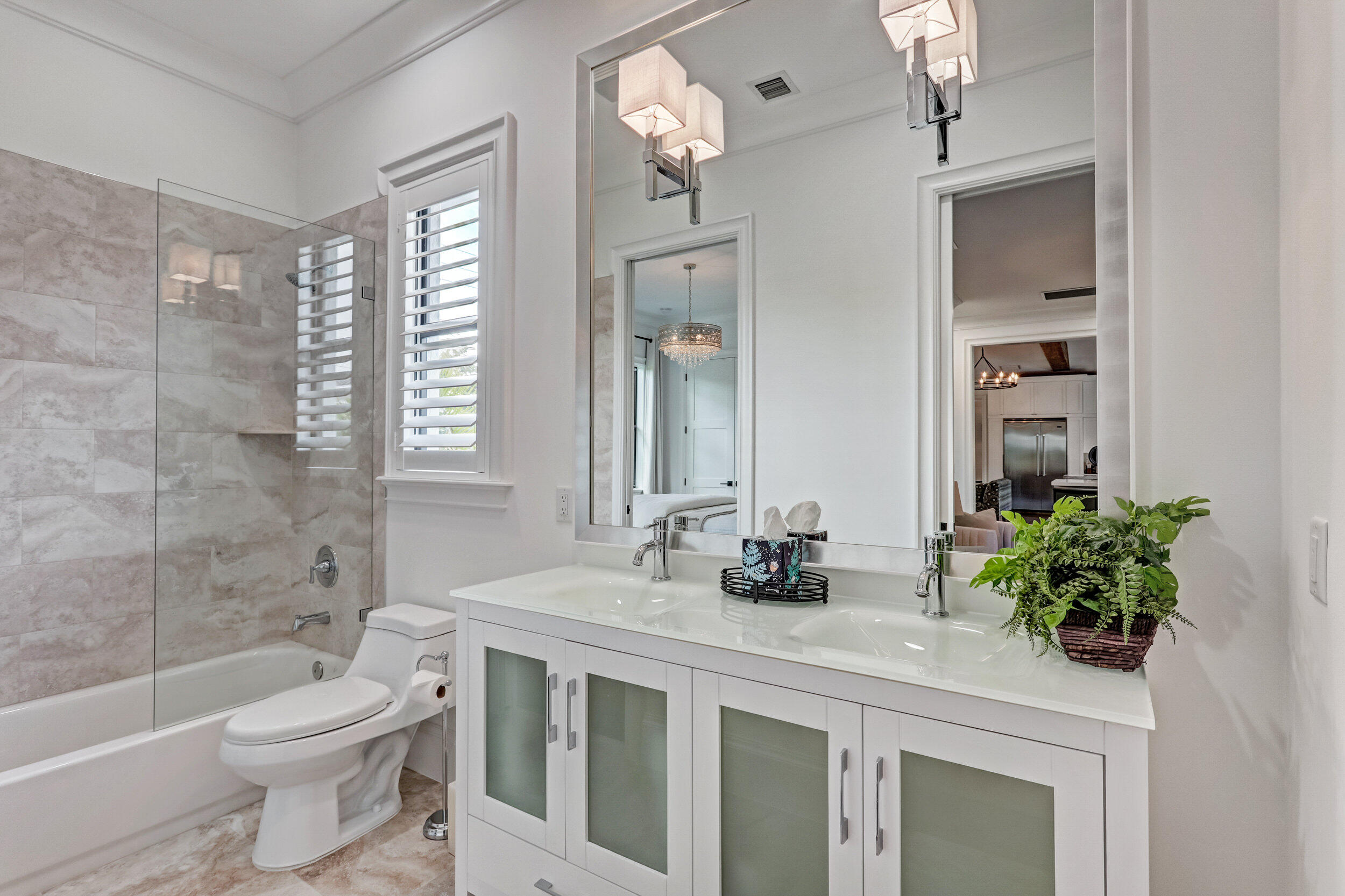 LITTLE RANCHES IN - Residential