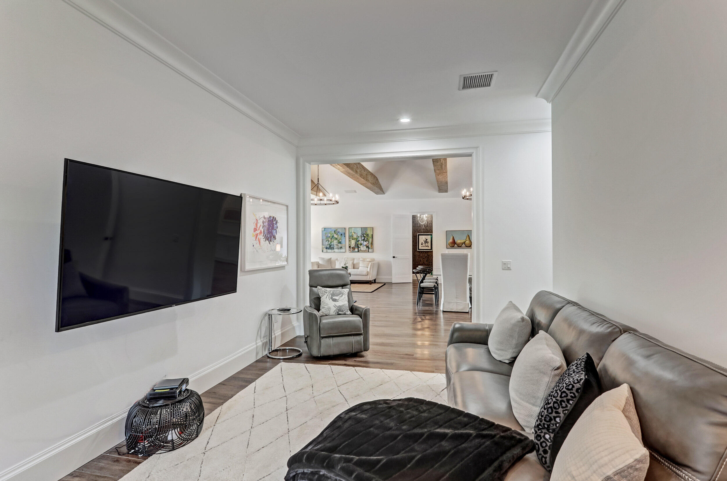 LITTLE RANCHES IN - Residential