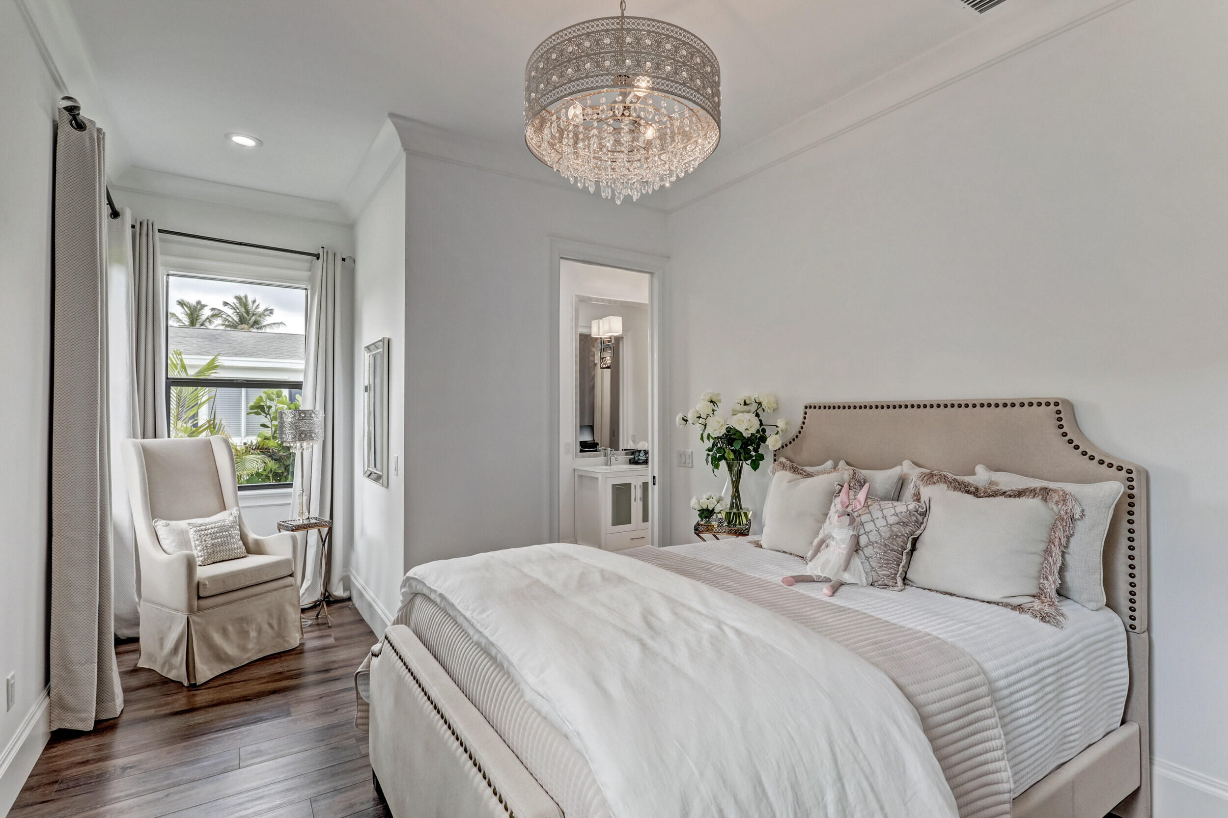 LITTLE RANCHES IN - Residential