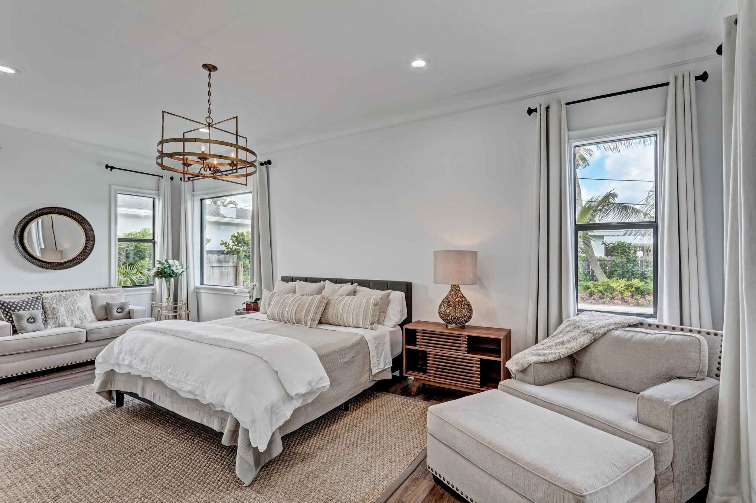 LITTLE RANCHES IN - Residential